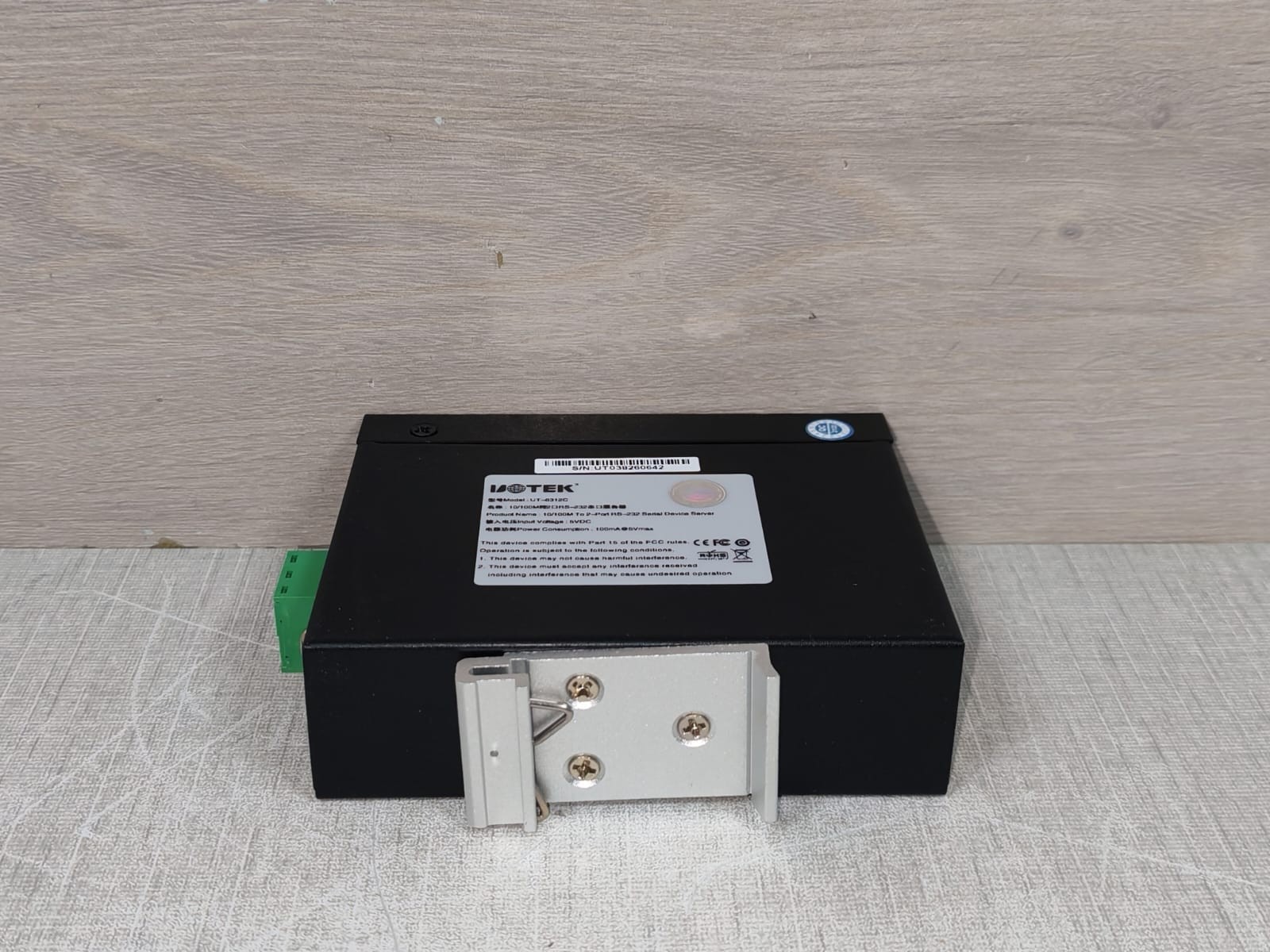 Uotek UT-6312C UOTEK UT-6312C 10/100M To 2-Port RS-232 Serial Device Server 8