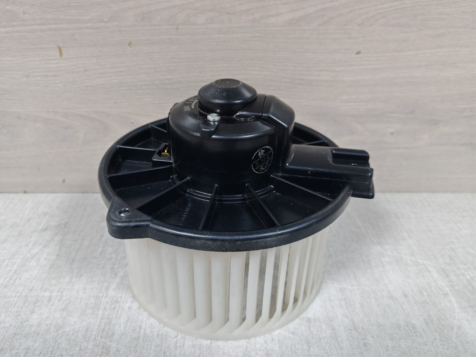 Toyota 87103-60172 87103-60172 TOYOTA Motor Sub-ASSY Fan Heater 2
