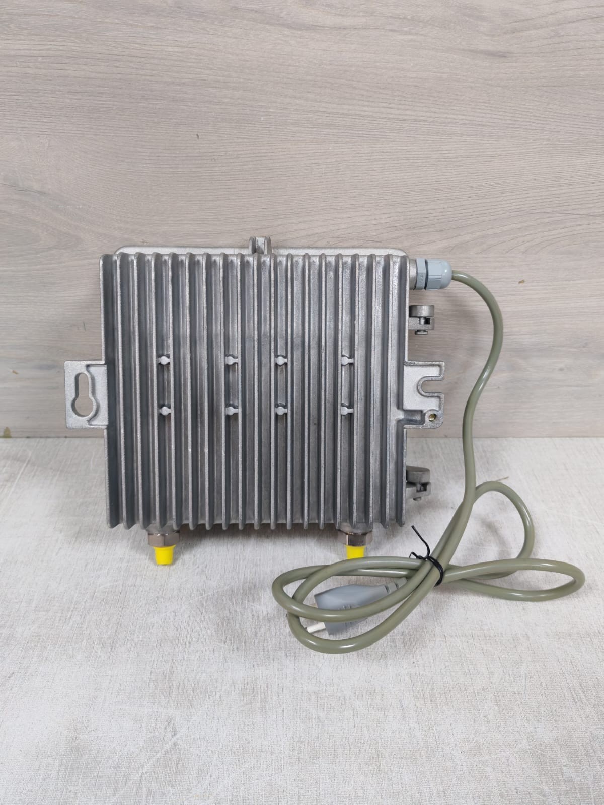 C-COR FM220-PPA2N-FM5-E C-COR FM 220 / FM220-PPA2N-FM5-E 90-250V POWER SUPPLY 10