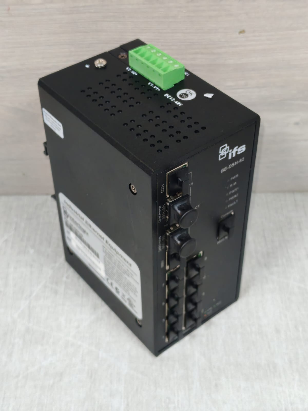 GE DSH-82 INTERLOGIX IFS GE-DSH-82 MANAGED ETHERNET SWITCH 5