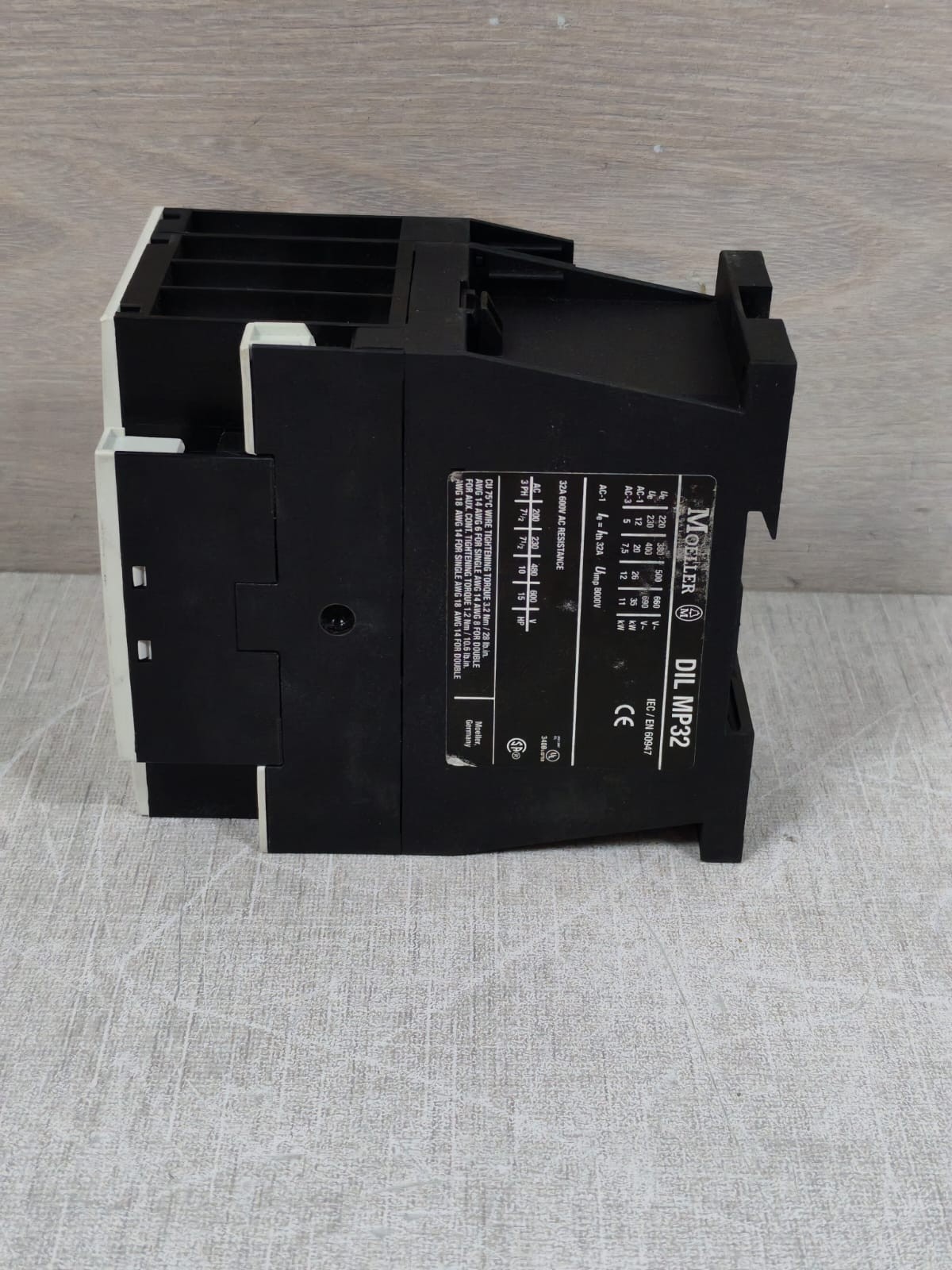 Moeller DILMP32/ DIL MP32-10 MOELLER DILMP32/ DIL MP32-10 POWER CONTACTOR 6