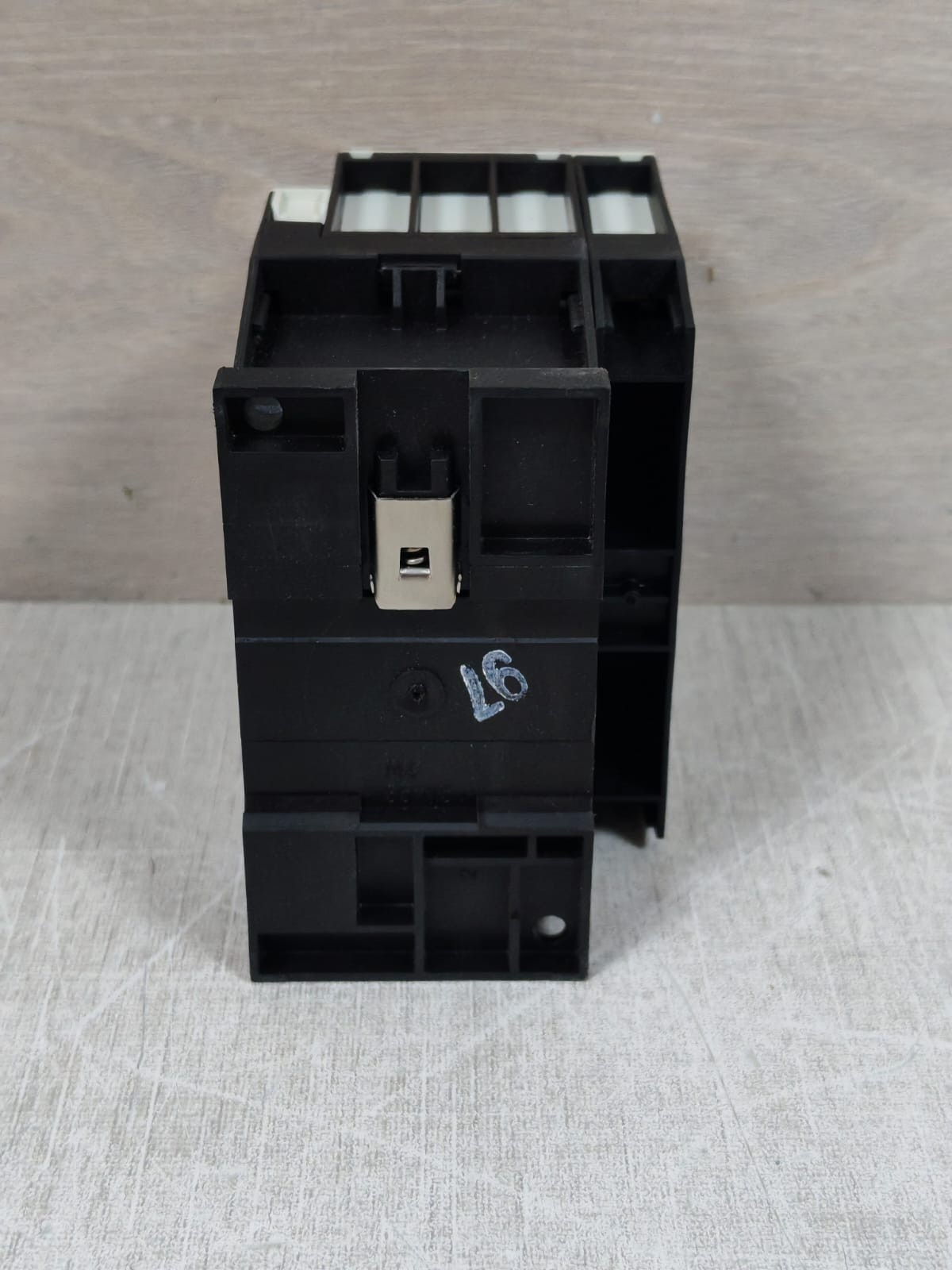 Moeller DILMP32/ DIL MP32-10 MOELLER DILMP32/ DIL MP32-10 POWER CONTACTOR 9