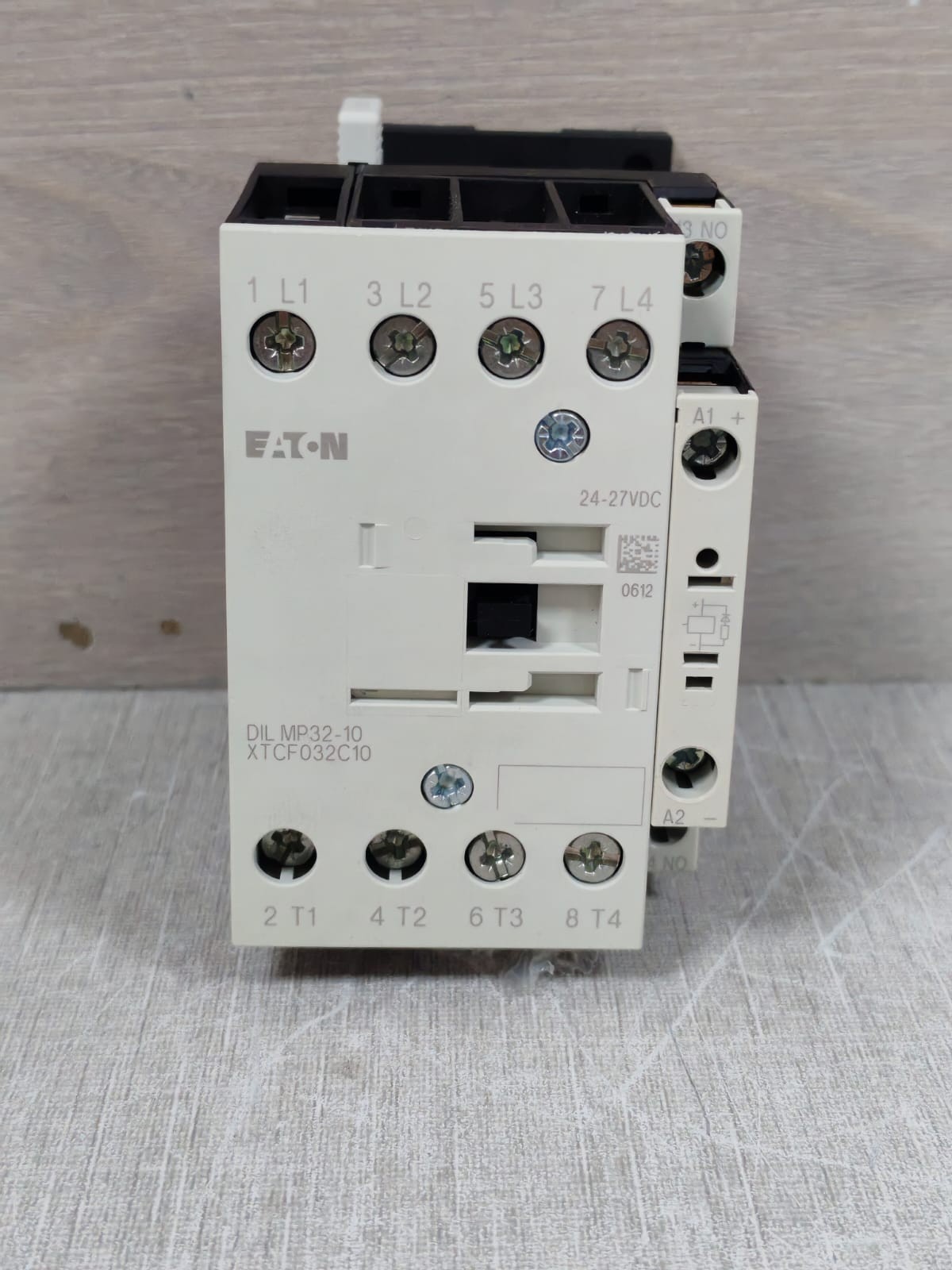 Moeller DILMP32/ DIL MP32.10 EATON DILMP32-10XTCF032C10 POWER CONTACTOR 24-27VDC 2