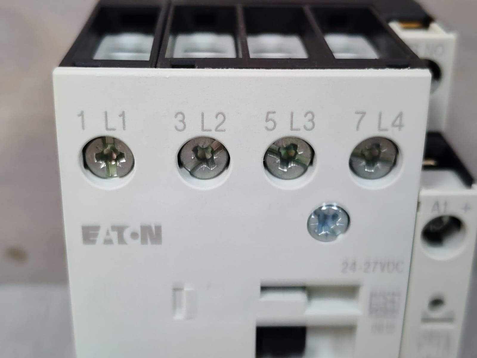Moeller DILMP32/ DIL MP32.10 EATON DILMP32-10XTCF032C10 POWER CONTACTOR 24-27VDC 3
