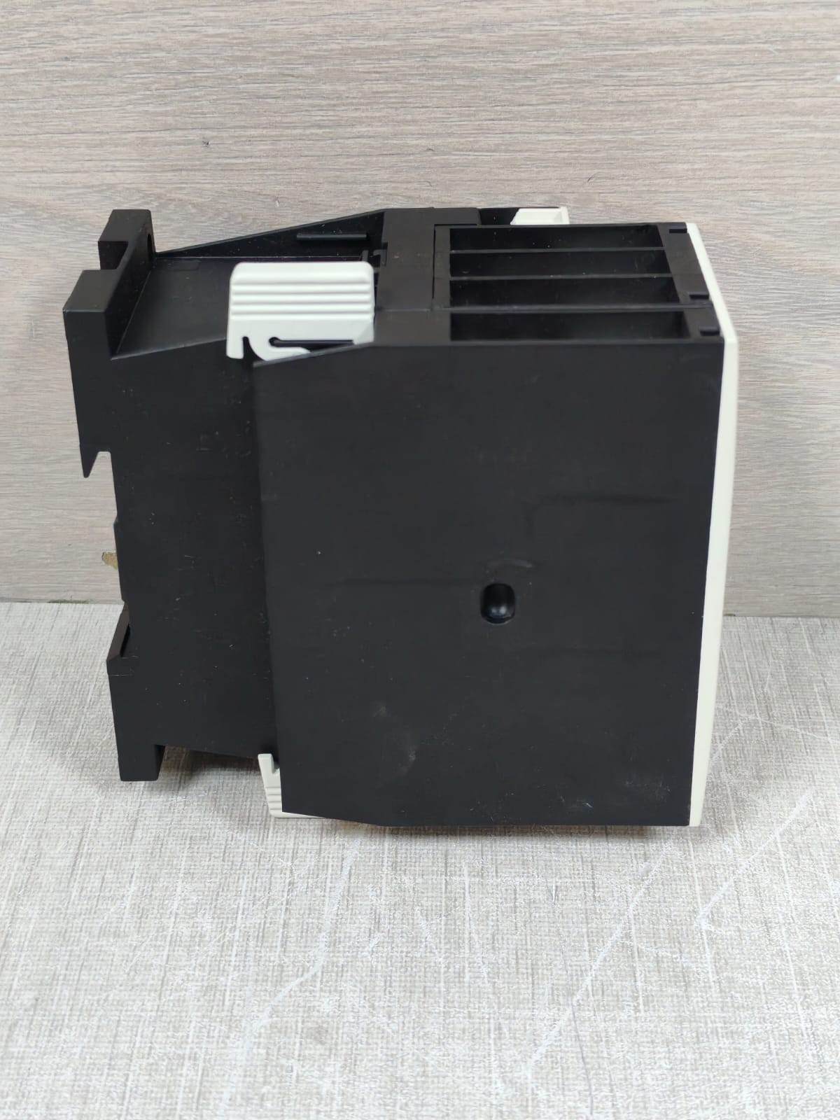 Moeller DILMP32/ DIL MP32.10 EATON DILMP32-10XTCF032C10 POWER CONTACTOR 24-27VDC 10