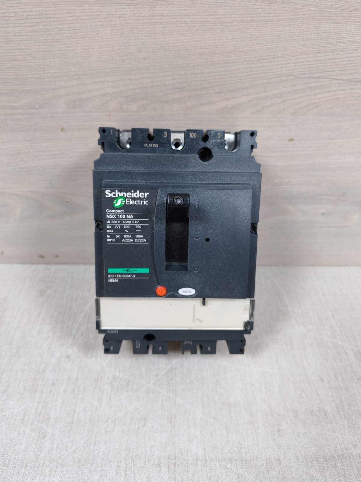 Schneider Electric NSX100NA SCHNEIDER ELECTRIC COMPACT NSX100NA CIRCUIT BREAKER 2