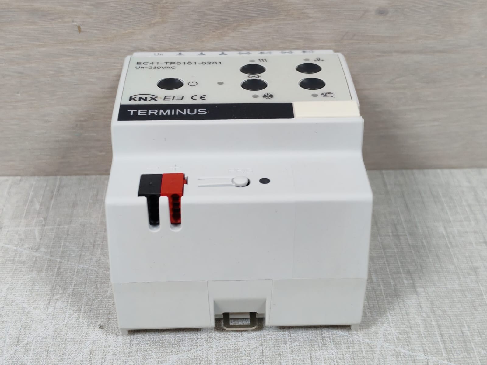 Terminus EC41-TP0101-0201 TERMINUS EC41-TP0101-0201 Fan Coil-Actuator KNX 7