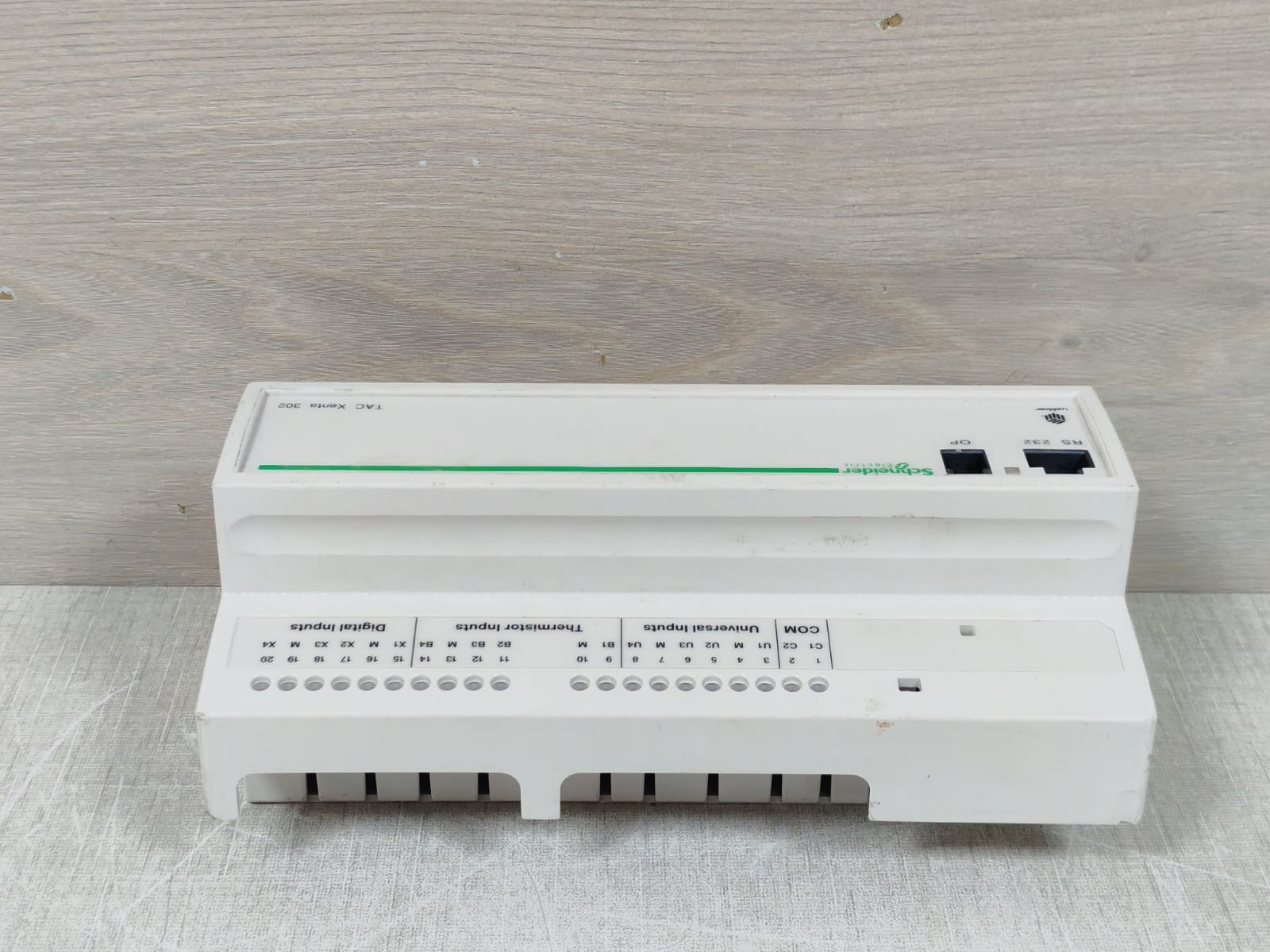 Schneider Electric XENTA-302 Schneider Electric TAC Xenta 302 Control Module -Without Base 4