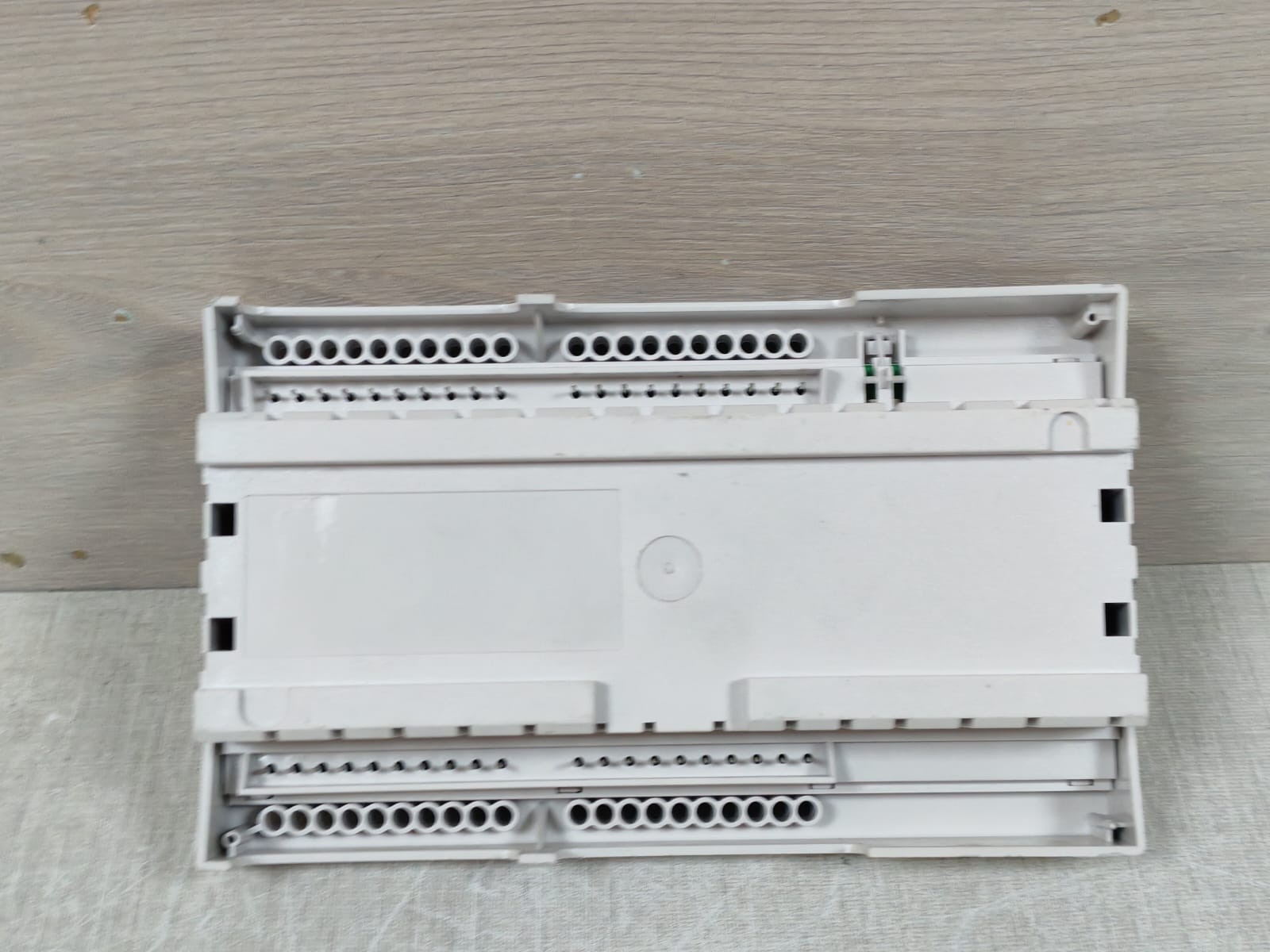 Schneider Electric XENTA-302 Schneider Electric TAC Xenta 302 Control Module -Without Base 7