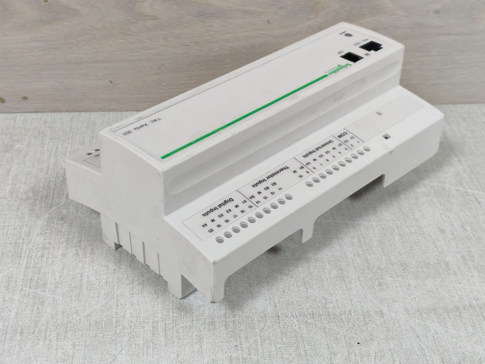 Schneider Electric XENTA-302 Schneider Electric TAC Xenta 302 Control Module -Without Base 9