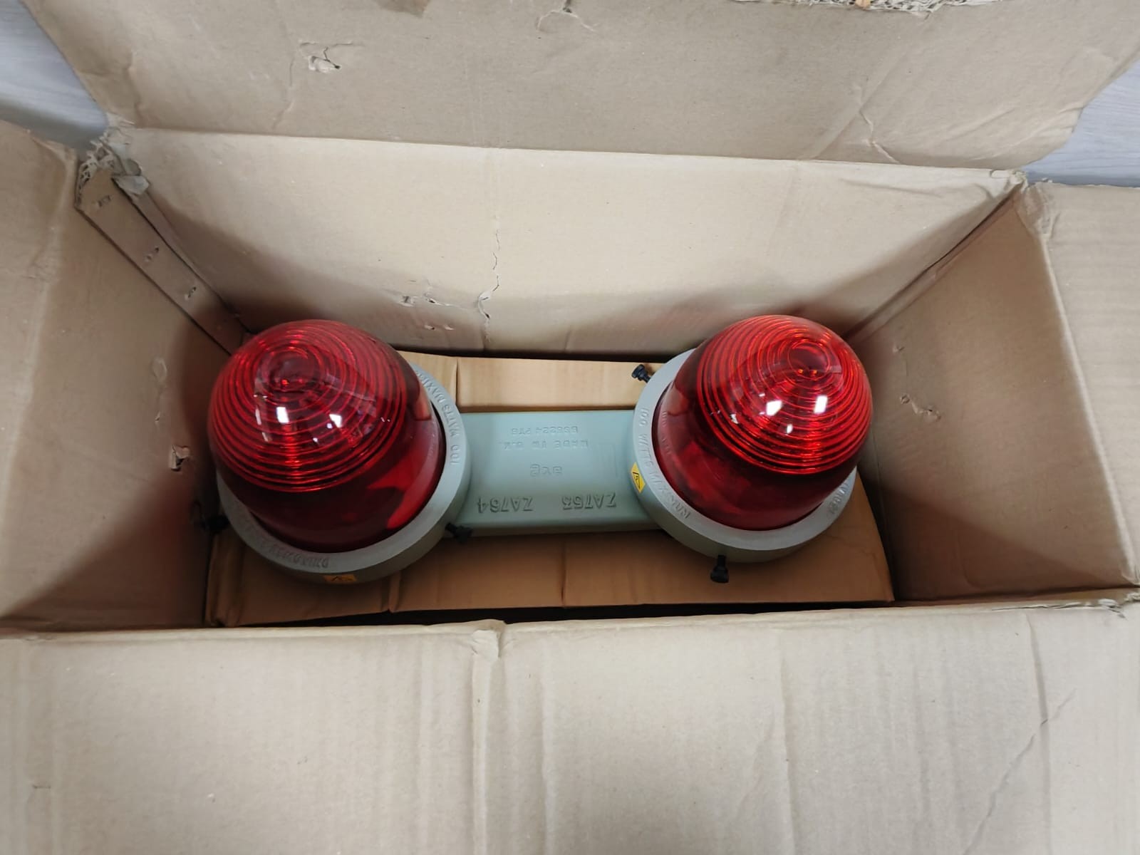 Unbranded SLC007075 ZA753/6 240V / ZA753 ZA764 ATG SLC007075 ZA753/6 240V / ZA753 ZA764 DBL OBS LIGHT ES/RELAY 4