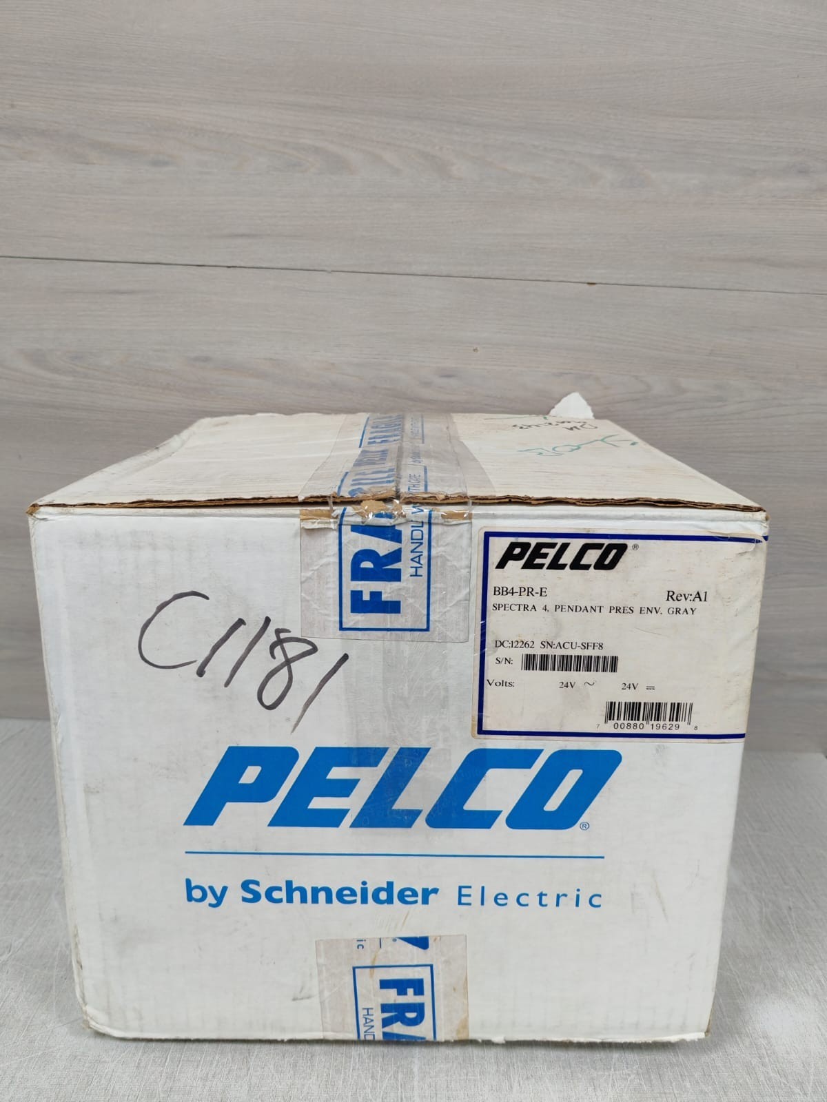 Pelco BB4-PR-E Pelco BB4-PR-E Spectra 4 PENDANT PRES ENV. GRAY REV. A1 2
