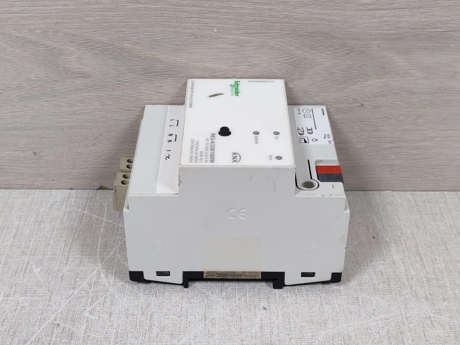 Schneider Electric MTN649310 Schneider Electric MTN649310 Universal Dimming Actuator 5