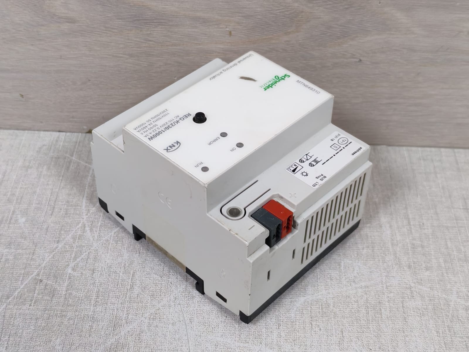 Schneider Electric MTN649310 Schneider Electric MTN649310 Universal Dimming Actuator 7