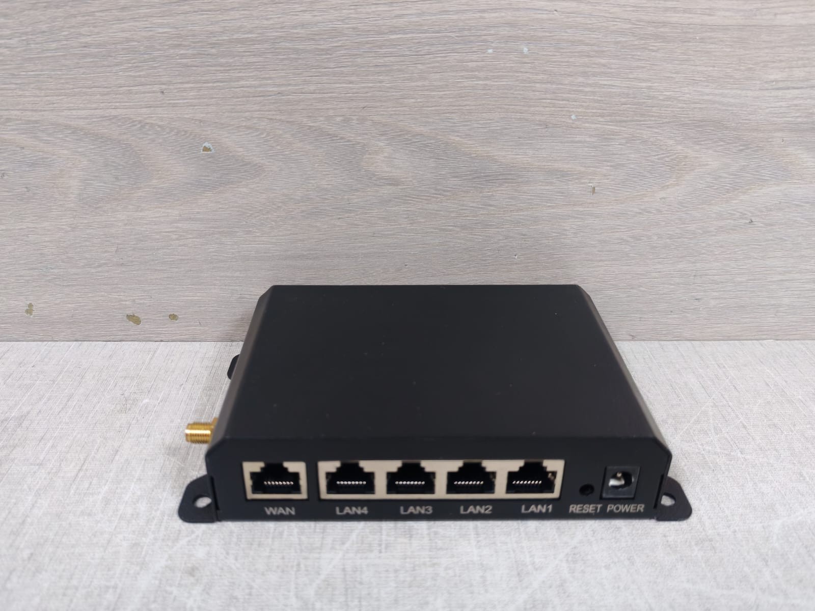 Uotek UT-9110 UOTEK UT-9110 4G Router(1WAN+4LAN) 3