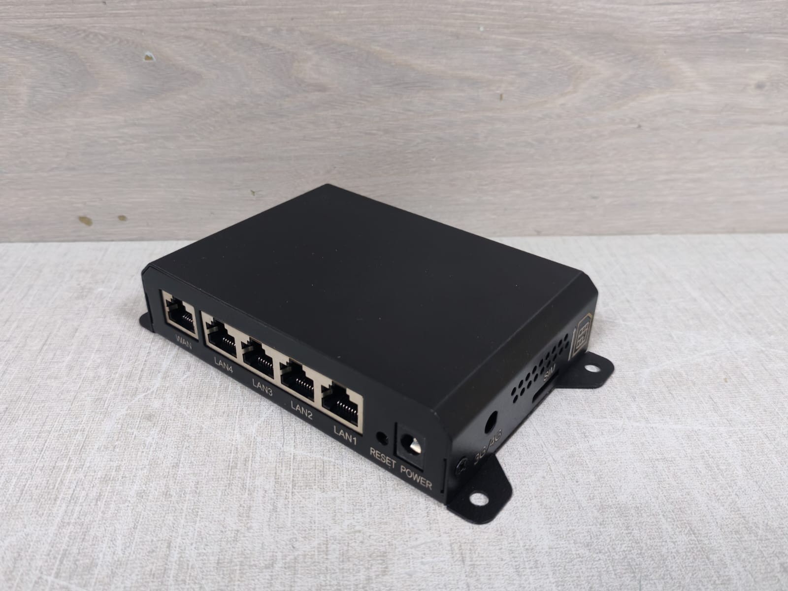 Uotek UT-9110 UOTEK UT-9110 4G Router(1WAN+4LAN) 8