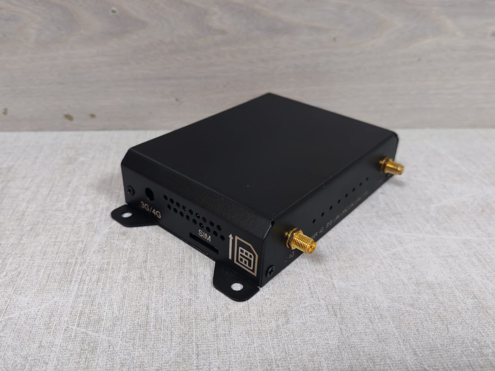 Uotek UT-9110 UOTEK UT-9110 4G Router(1WAN+4LAN) 9