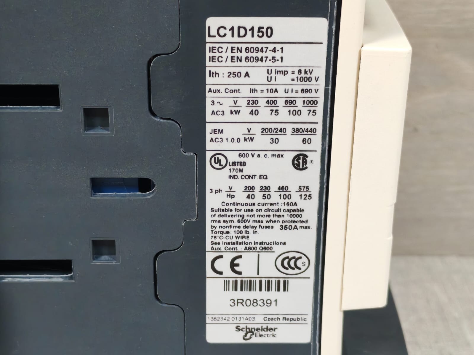 Telemecanique LC1D150 TELEMECANIQUE LC1D150 3-Pole Contactor 3