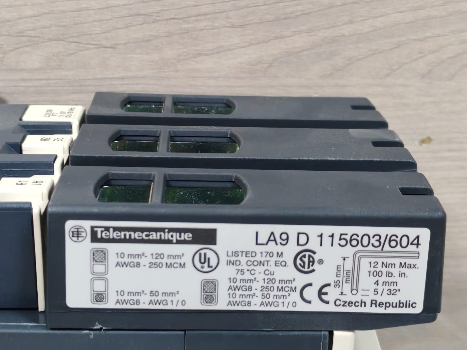 Telemecanique LC1D150 TELEMECANIQUE LC1D150 3-Pole Contactor 4