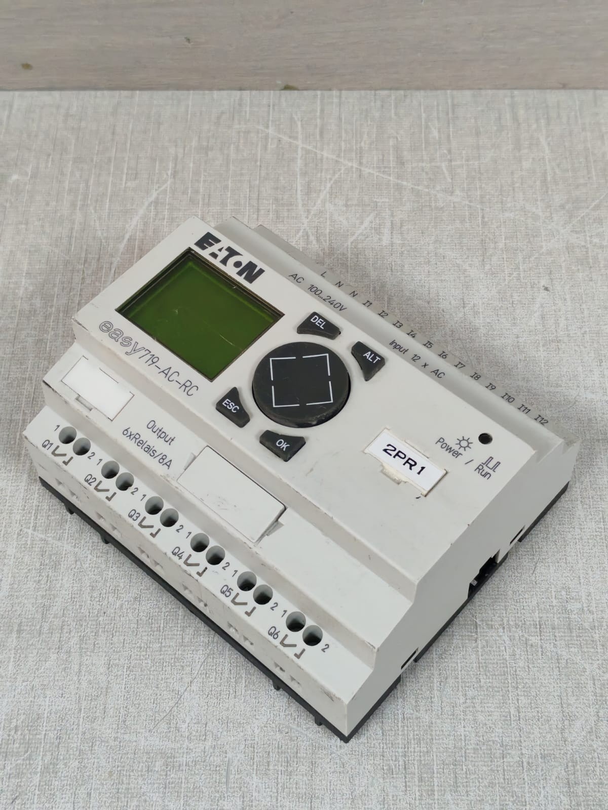 Eaton EASY 719-AC-RC EATON EASY 719-AC-RC CONTROLLER 85-264V 7
