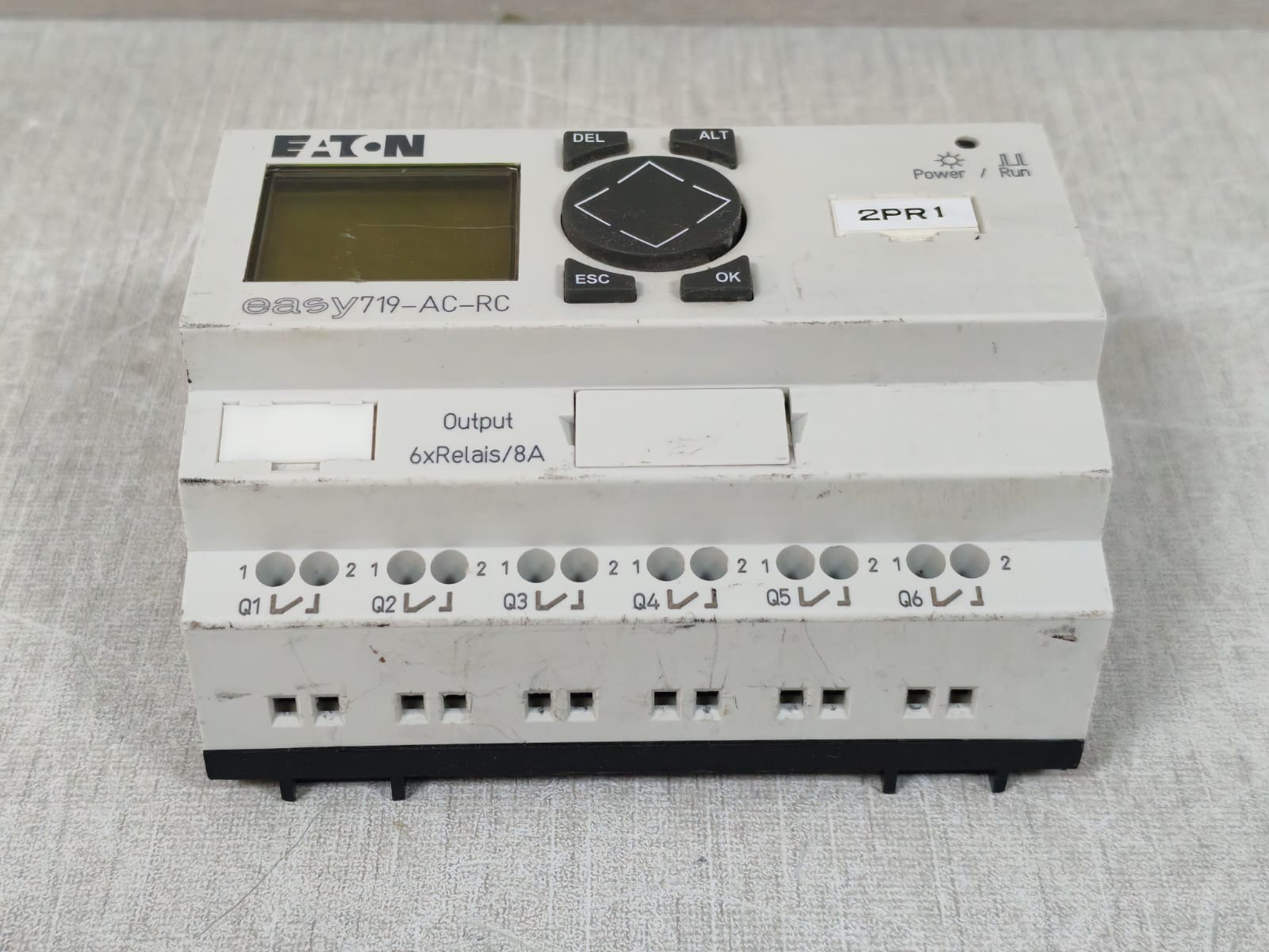 Eaton EASY 719-AC-RC EATON EASY 719-AC-RC CONTROLLER 85-264V 9