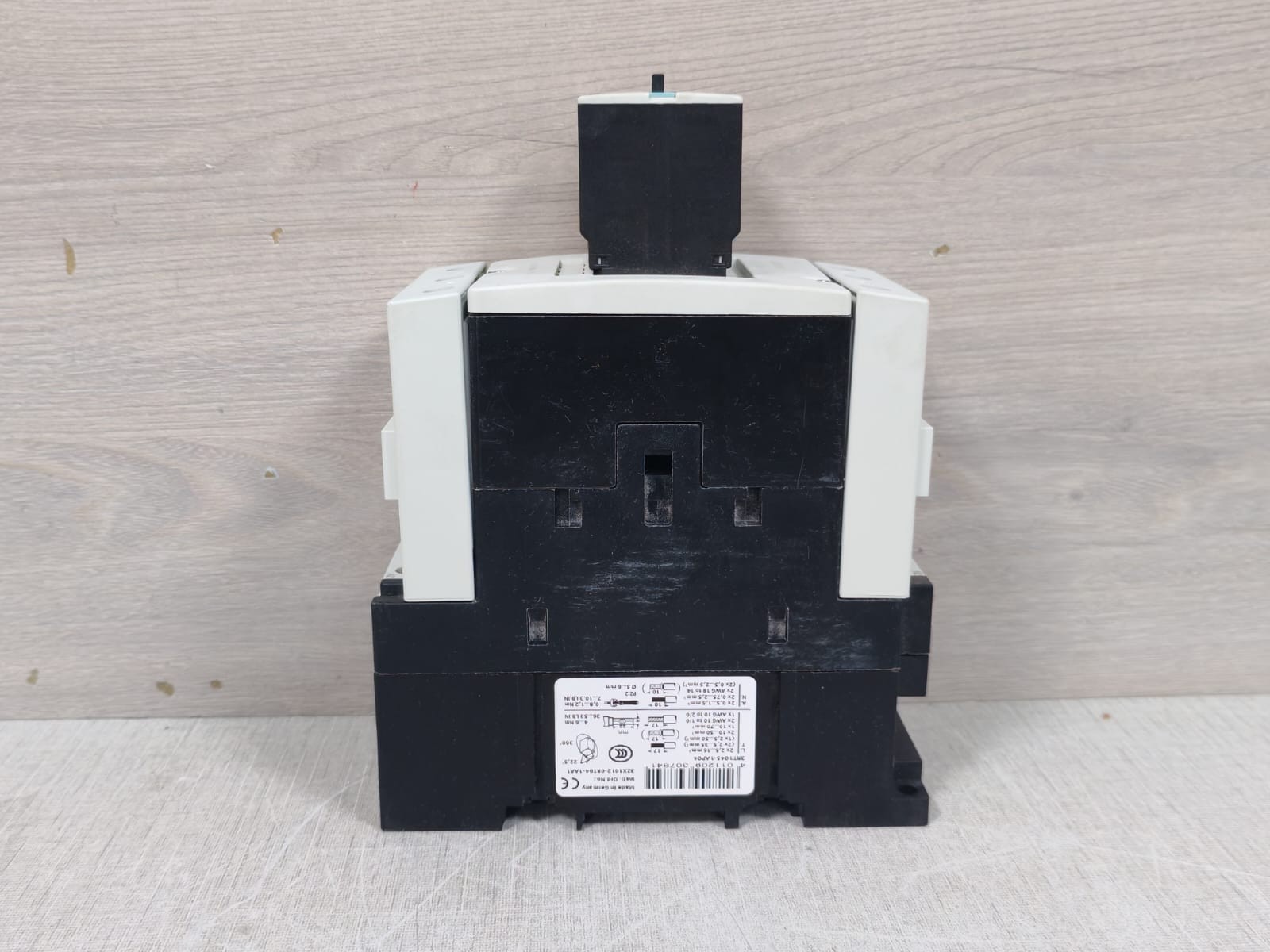 Siemens 3RT1045-1AP04 Siemens 3RT1045-1AP04 Power Contactor 6