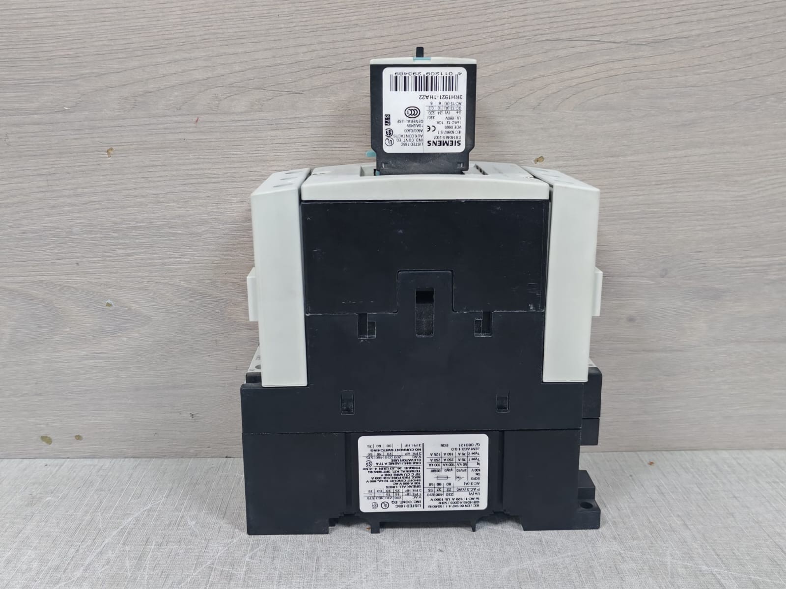 Siemens 3RT1045-1AP04 Siemens 3RT1045-1AP04 Power Contactor 7