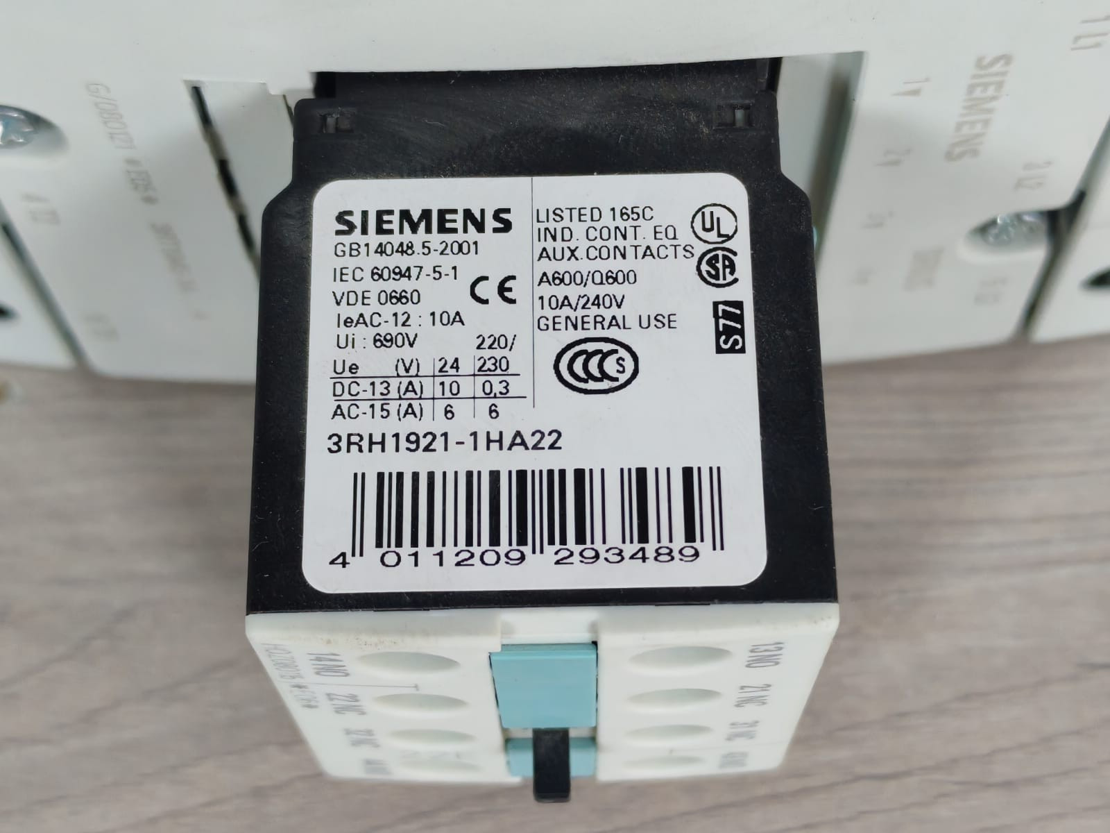 Siemens 3RT1045-1AP04 Siemens 3RT1045-1AP04 Power Contactor 8