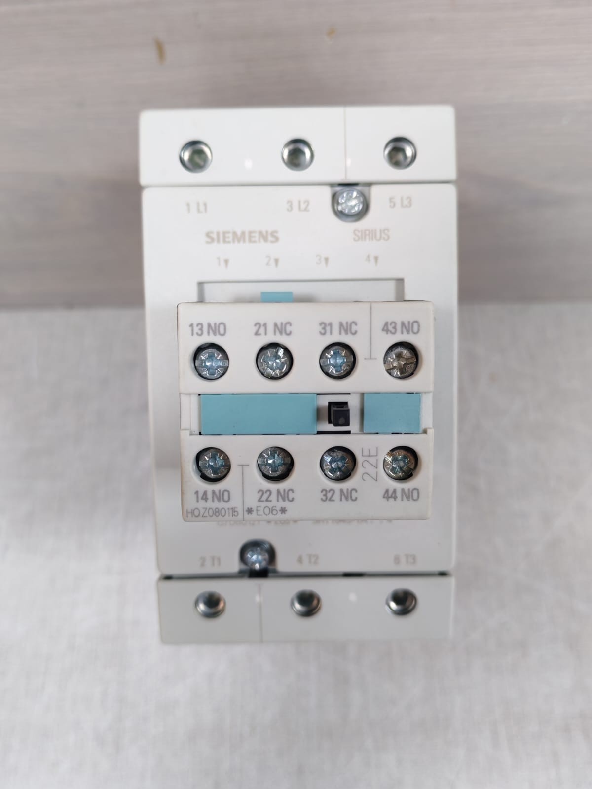 Siemens 3RT1045-1AP04 Power Contactor