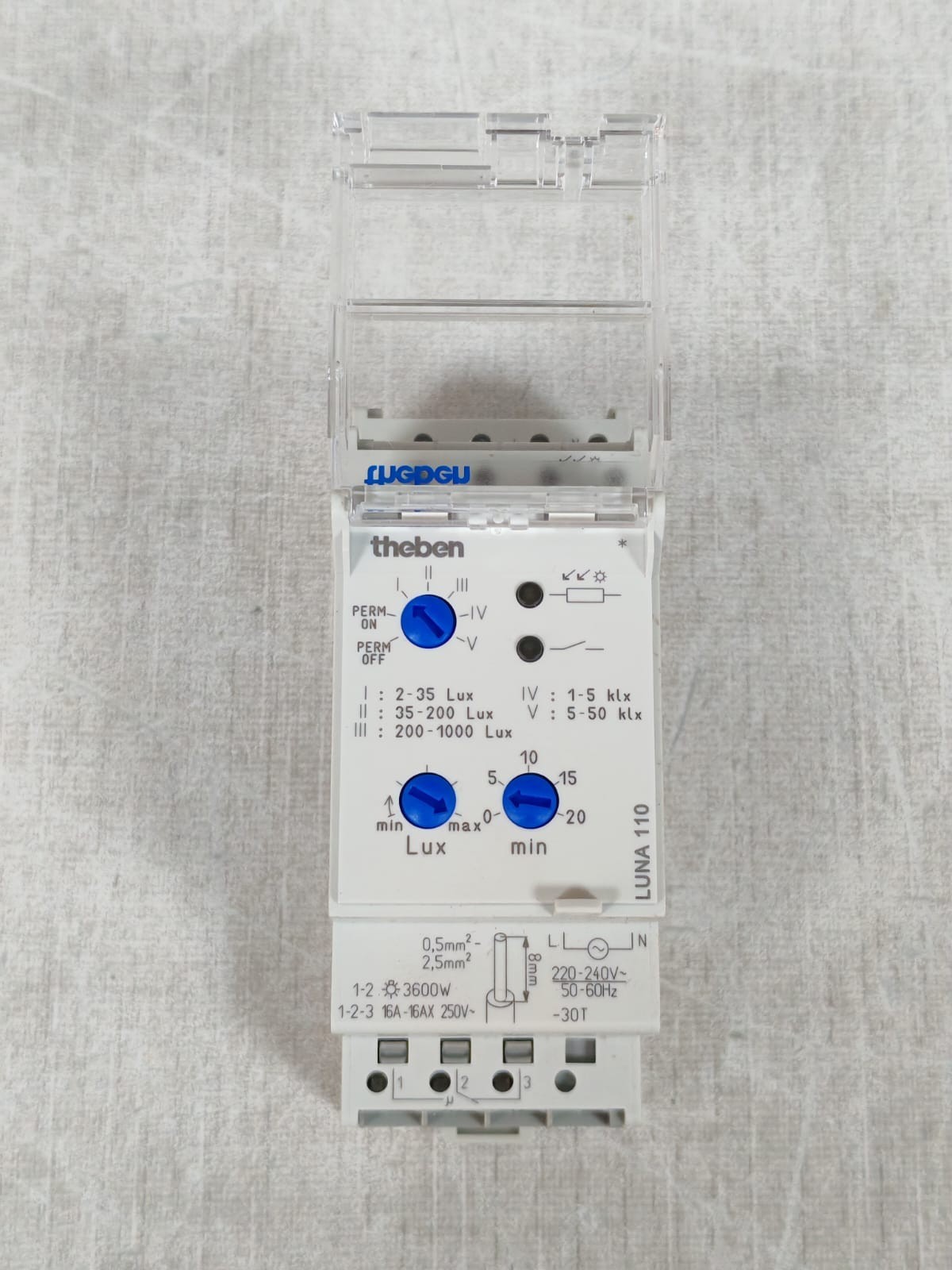 THEBEN LUNA 110 THEBEN LUNA 110 TWILIGHT SWITCH 2
