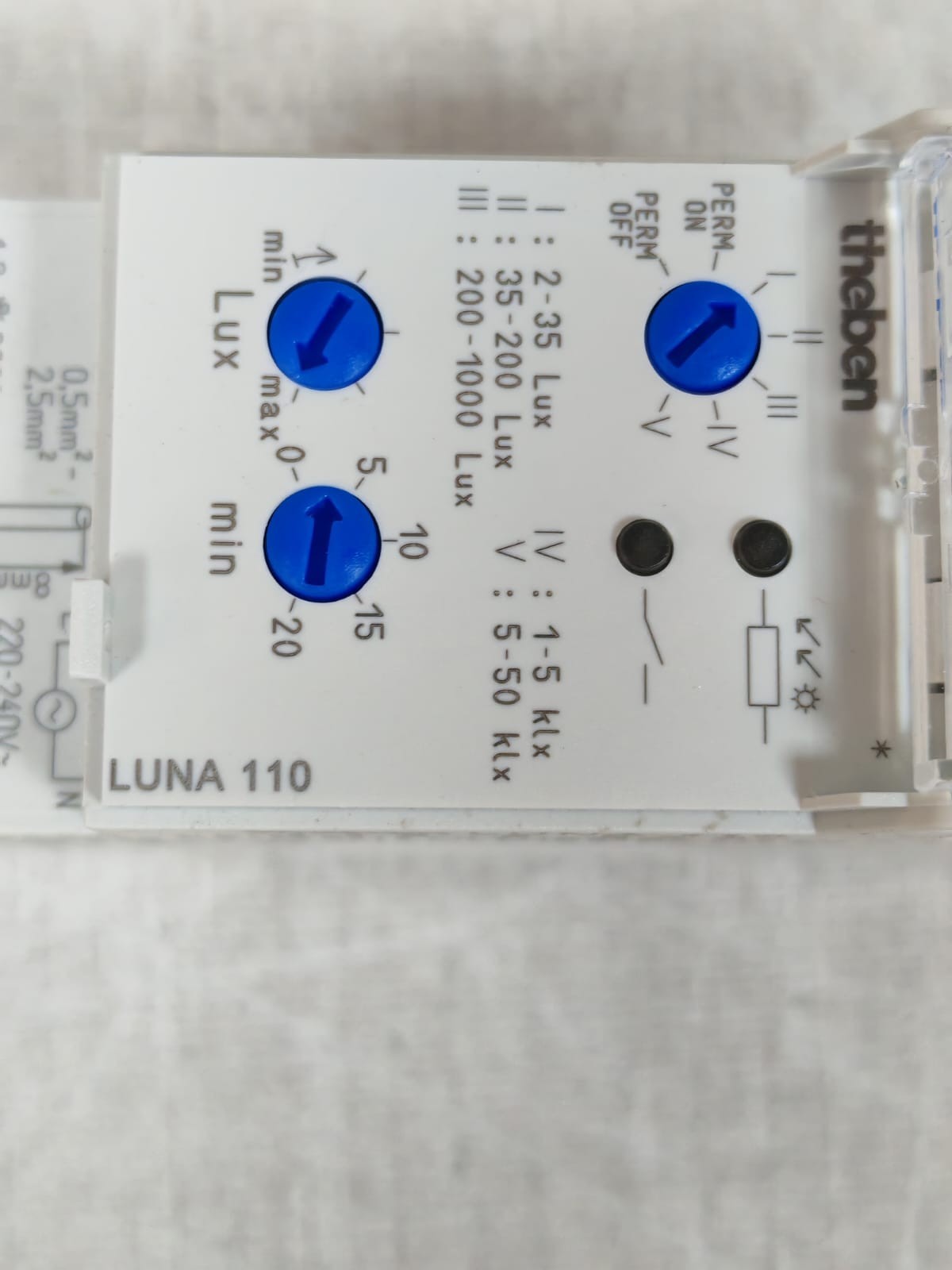 THEBEN LUNA 110 THEBEN LUNA 110 TWILIGHT SWITCH 4