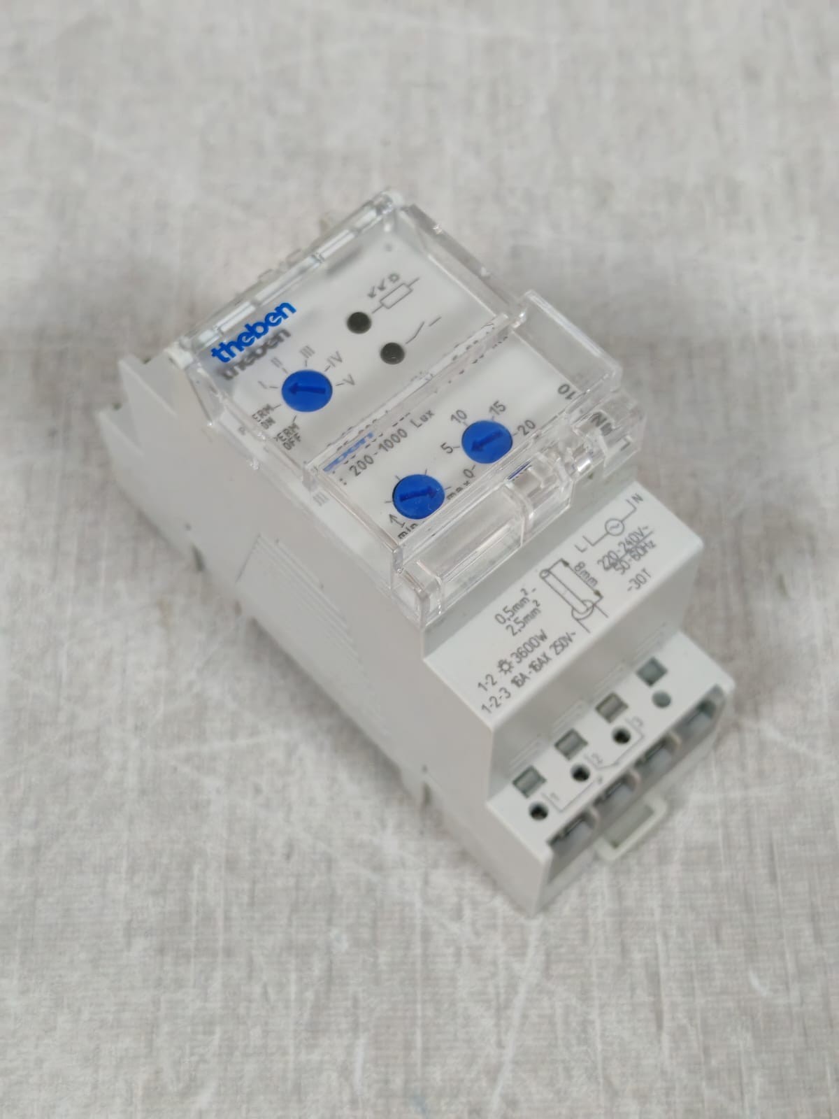 THEBEN LUNA 110 THEBEN LUNA 110 TWILIGHT SWITCH 6