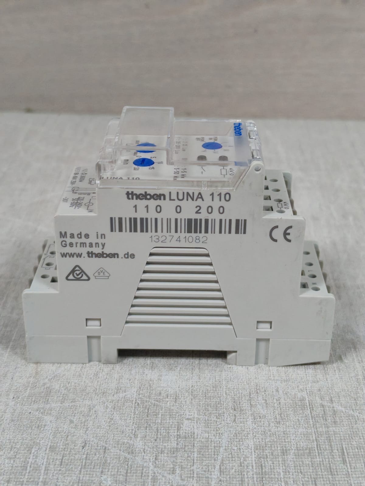 THEBEN LUNA 110 THEBEN LUNA 110 TWILIGHT SWITCH 10