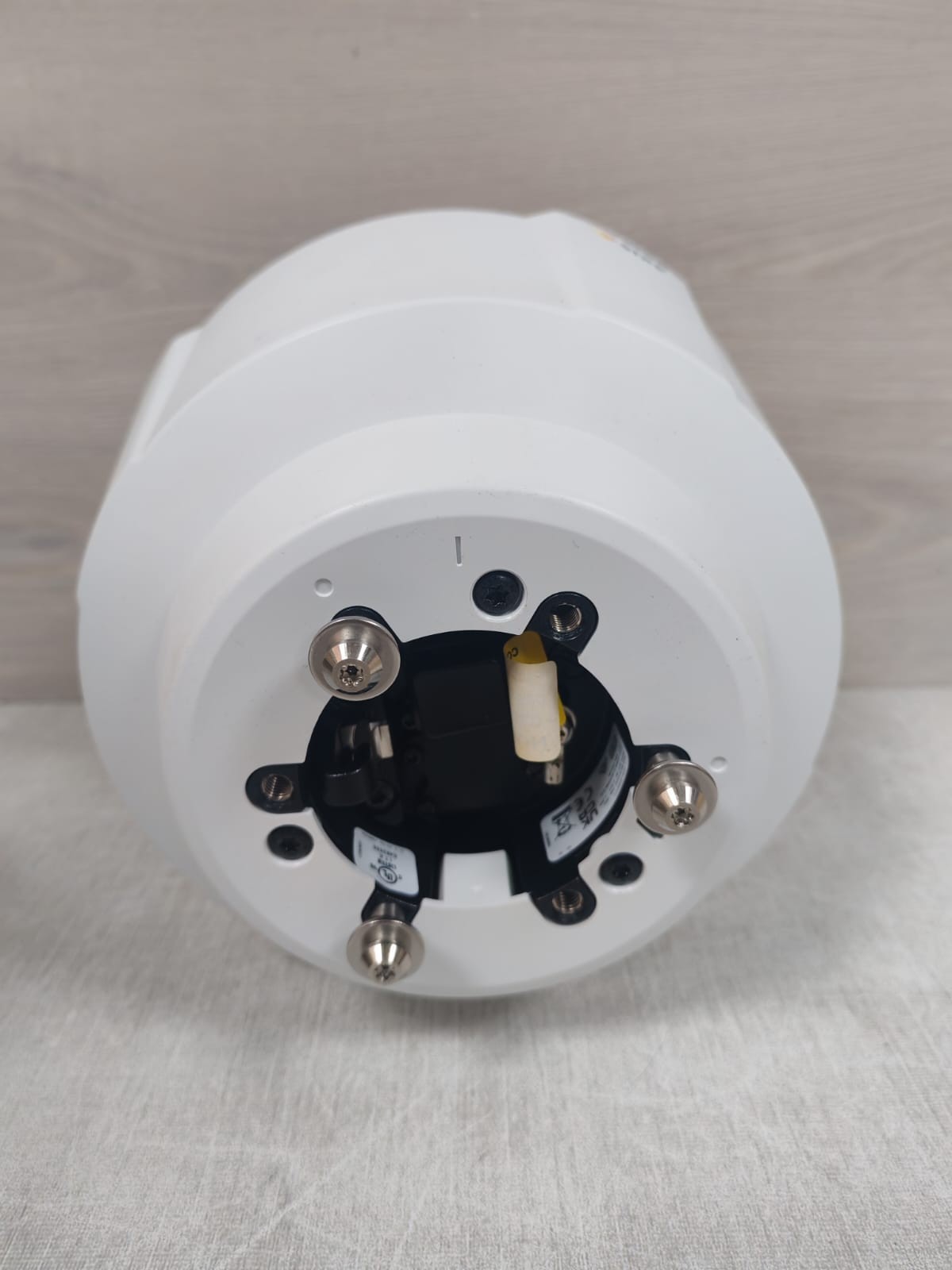 Axis P5654-E, 01758-001 AXIS P5654-E PTZ 50 Hz P/N: 01758-001 Dome Network Camera 7