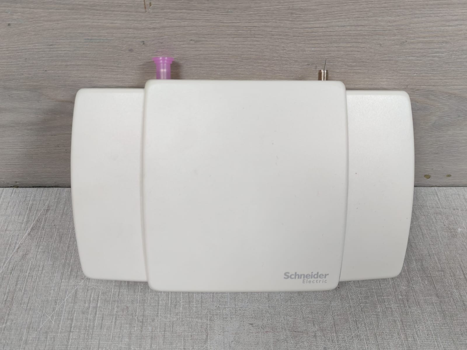 Schneider Electric MPM-GW-DI0-5045 Schneider Electric MPM-GW-DI0-5045 Manager Gateway with 868Mhz Enocean & Zigbee 2