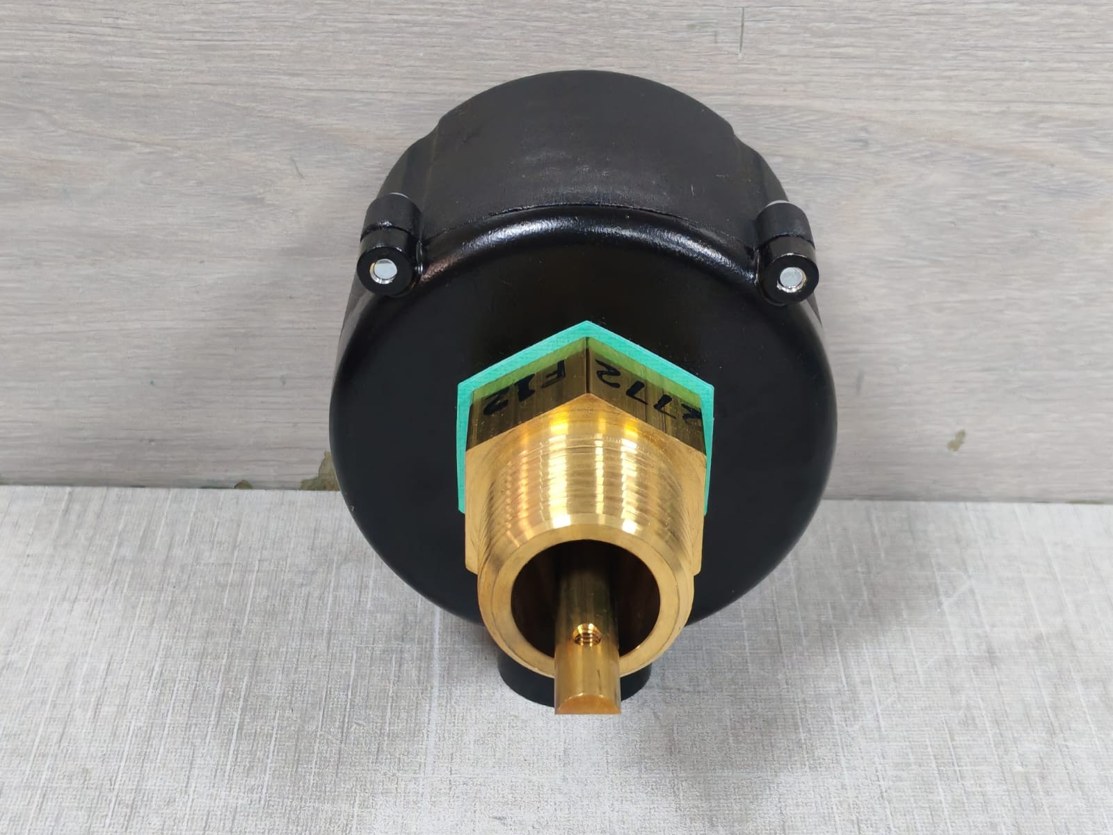 McDonnell & Miller FS-254 McDonnell & Miller FS-254 Flow Switch 4