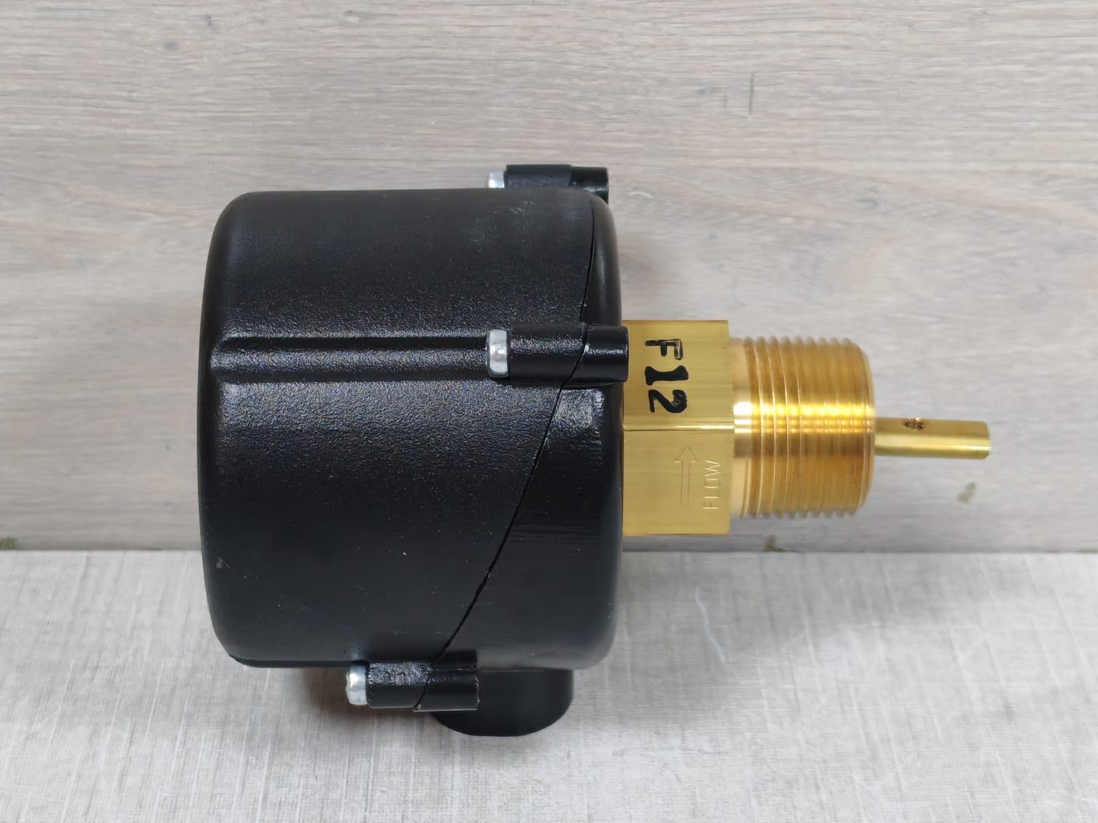 McDonnell & Miller FS-254 McDonnell & Miller FS-254 Flow Switch 6