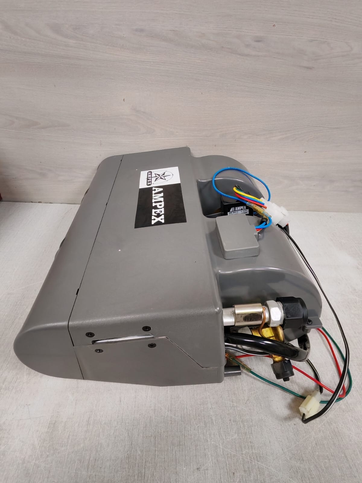 AMPEX AM-20012 AMPEX AM 20012 Car Air Conditioner 12 Volt/RPM 3350 6