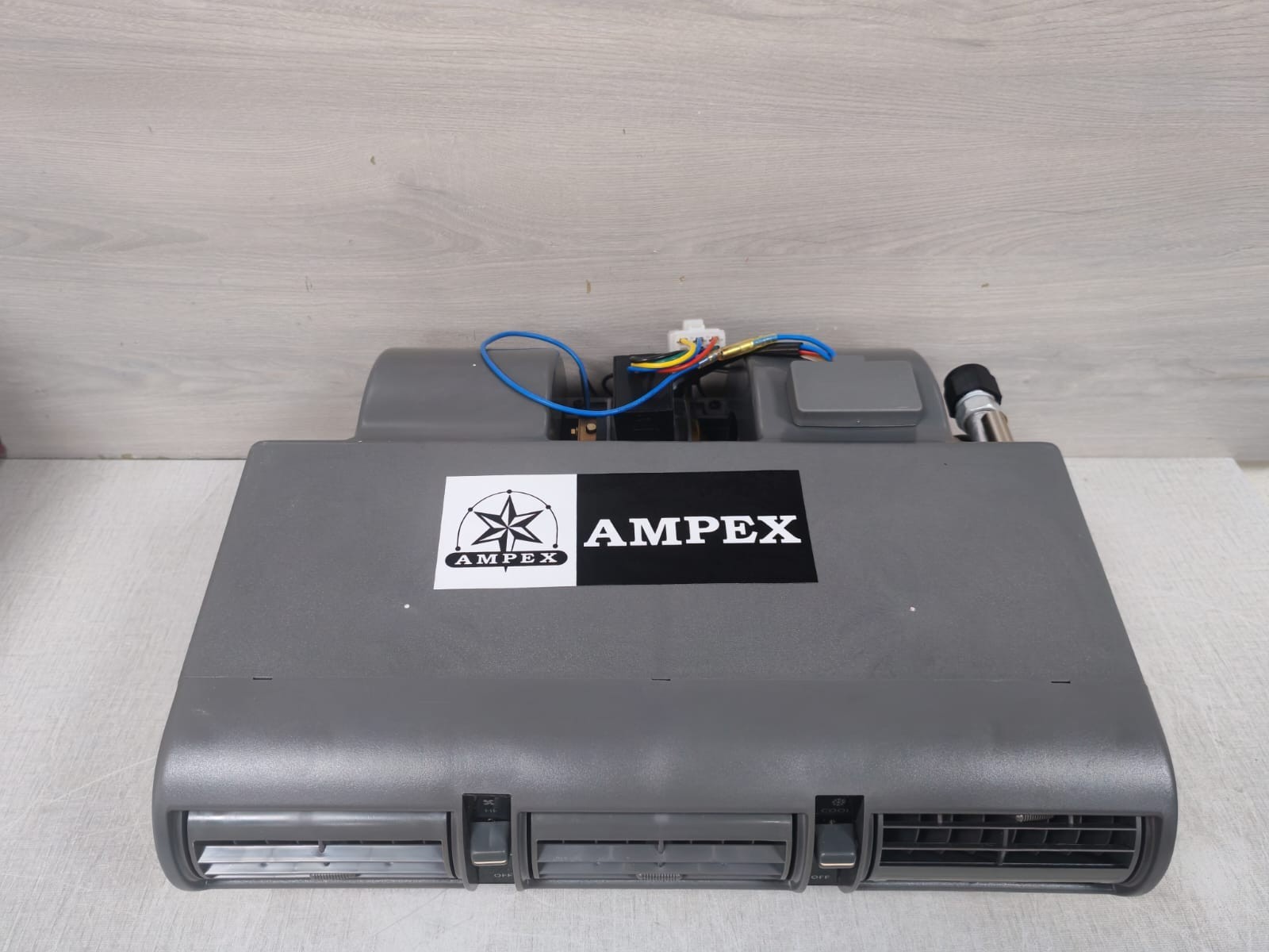 AMPEX AM 20012 Car Air Conditioner 12 Volt/RPM 3350