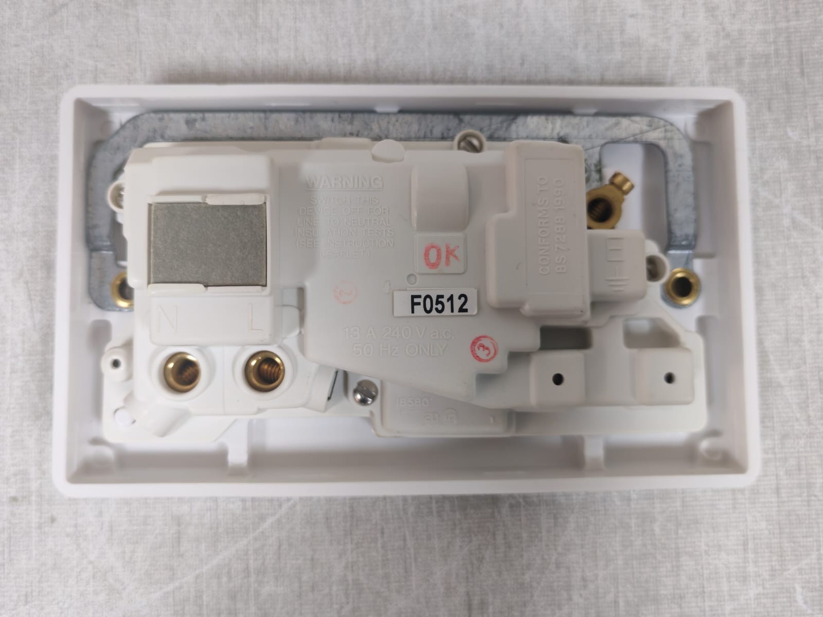 MK F0512 MK K6303 WHI LOGIC PLUS F0512 13A 1G Double Pole RCD Protected Switch Socket 3