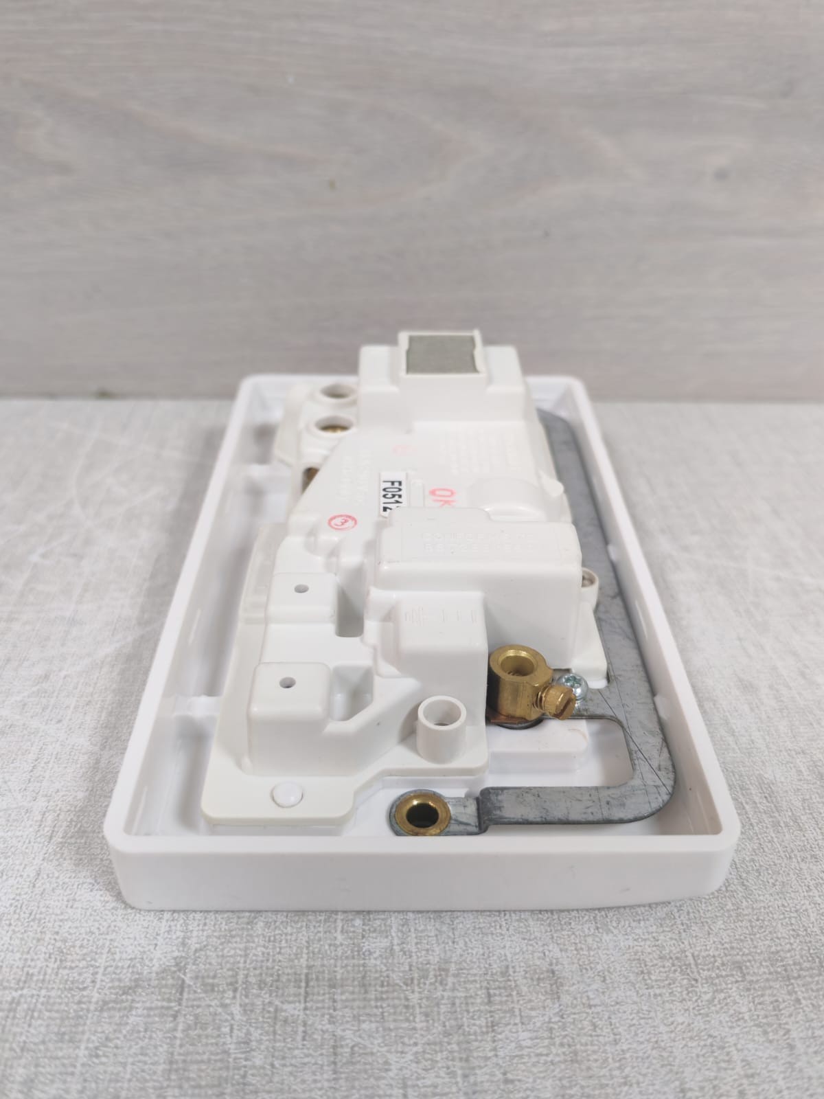 MK F0512 MK K6303 WHI LOGIC PLUS F0512 13A 1G Double Pole RCD Protected Switch Socket 7