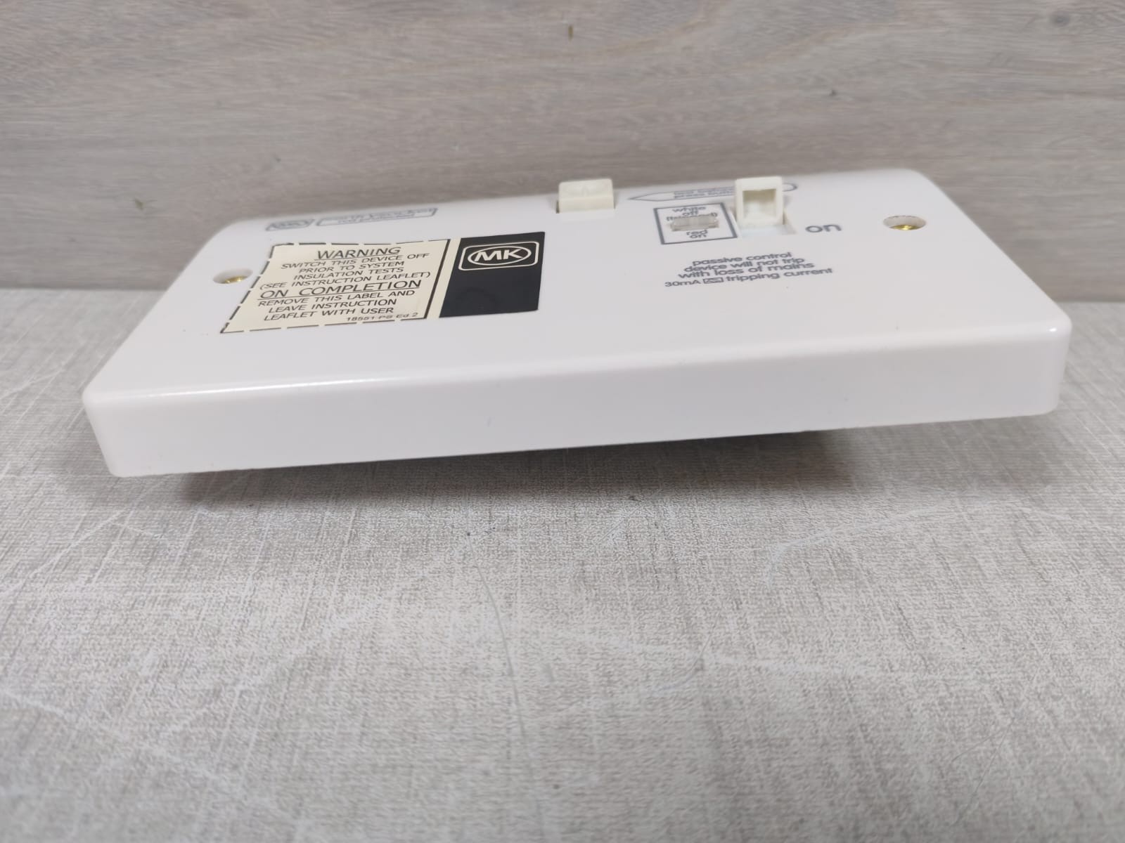 MK F0512 MK K6303 WHI LOGIC PLUS F0512 13A 1G Double Pole RCD Protected Switch Socket 8
