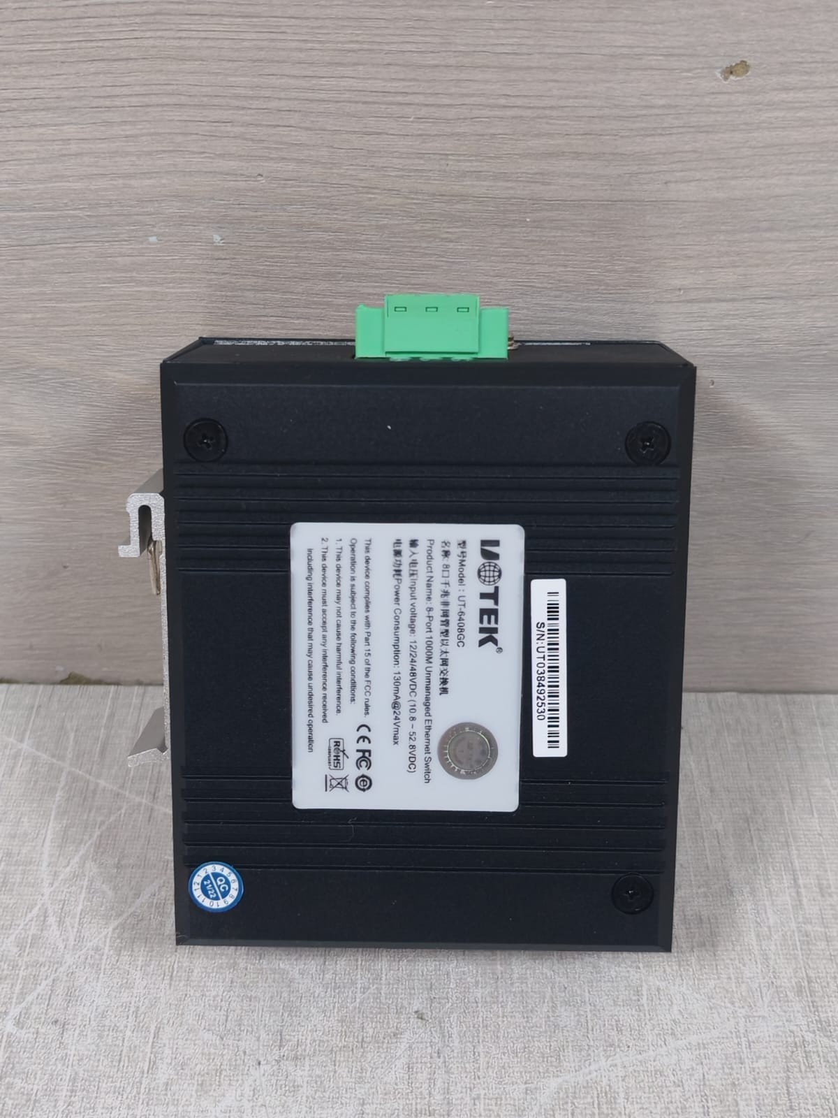 Uotek UT-6408GC UOTEK UT-6408GC 8-Port 1000M Unmanaged Ethernet Switch 3