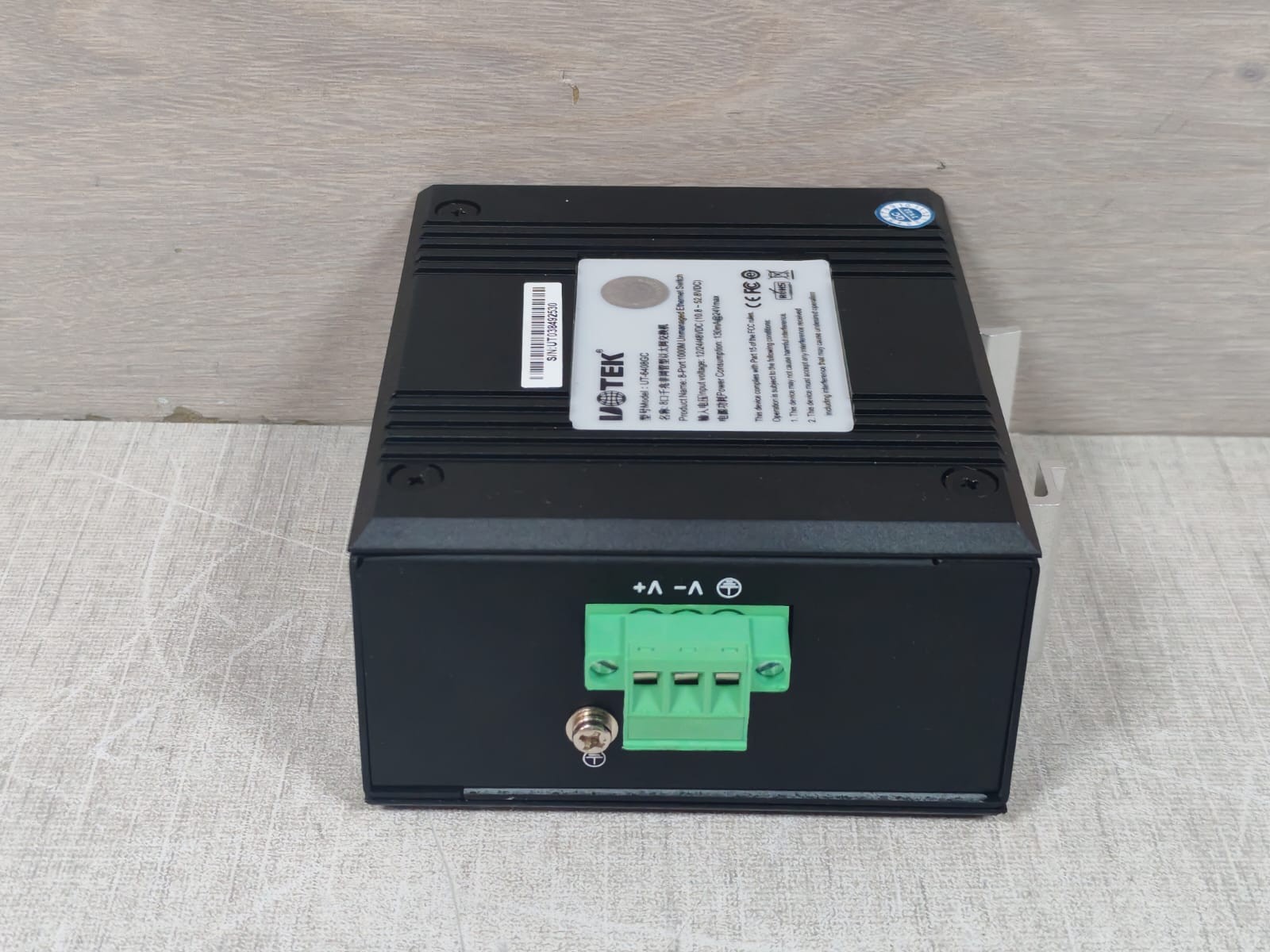 Uotek UT-6408GC UOTEK UT-6408GC 8-Port 1000M Unmanaged Ethernet Switch 4