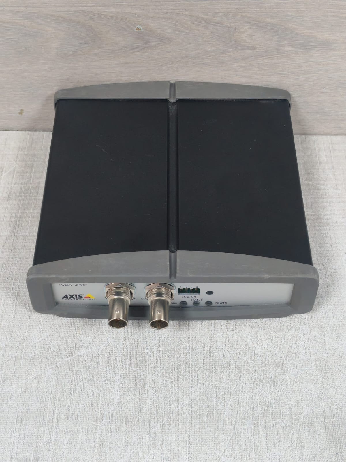 AXIS COMMUNICATIONS 0186-001-04 AXIS COMMUNICATIONS 241S P/N 0186-001-04 VIDEO SERVER 6