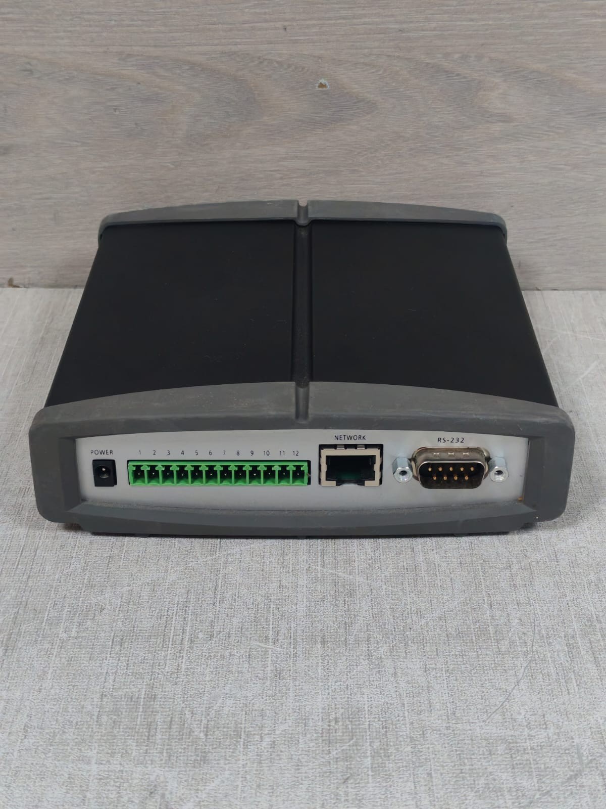 AXIS COMMUNICATIONS 0186-001-04 AXIS COMMUNICATIONS 241S P/N 0186-001-04 VIDEO SERVER 9