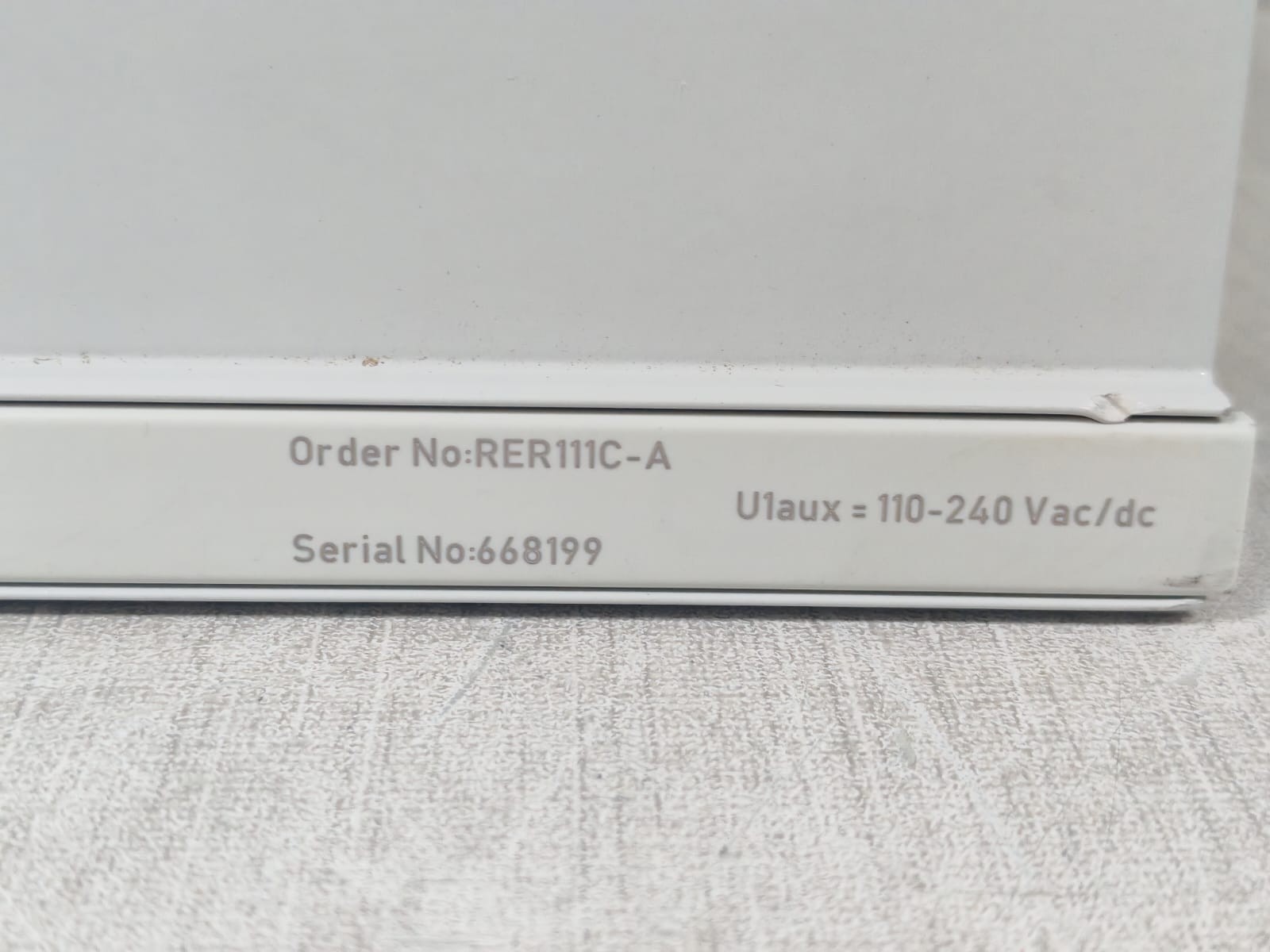 ABB RER111C / RER111C-A REV.E ABB RER111C / RER111C-A REV.E STAR COUPLER 100-240VAC/DC 4