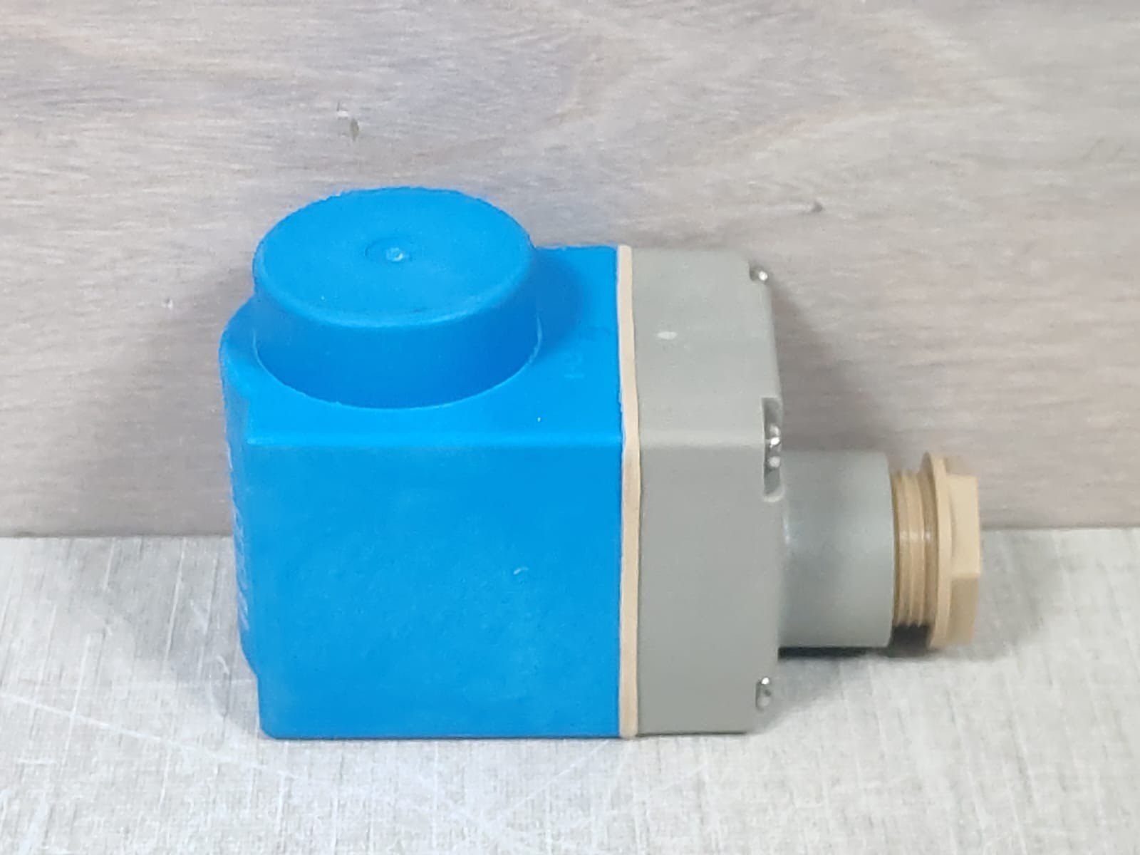 Danfoss 018F6192 Danfoss 018F6192 Coil For Solenoid Valve 7