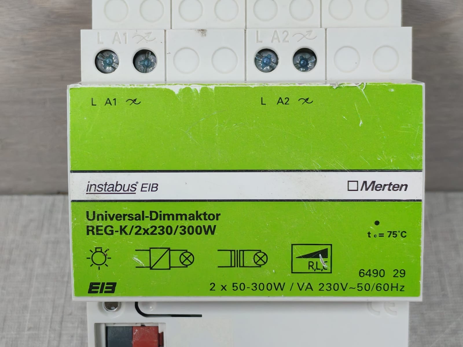Merten 6490 29 Merten 6490 29 Universal-Dimmaktor 2