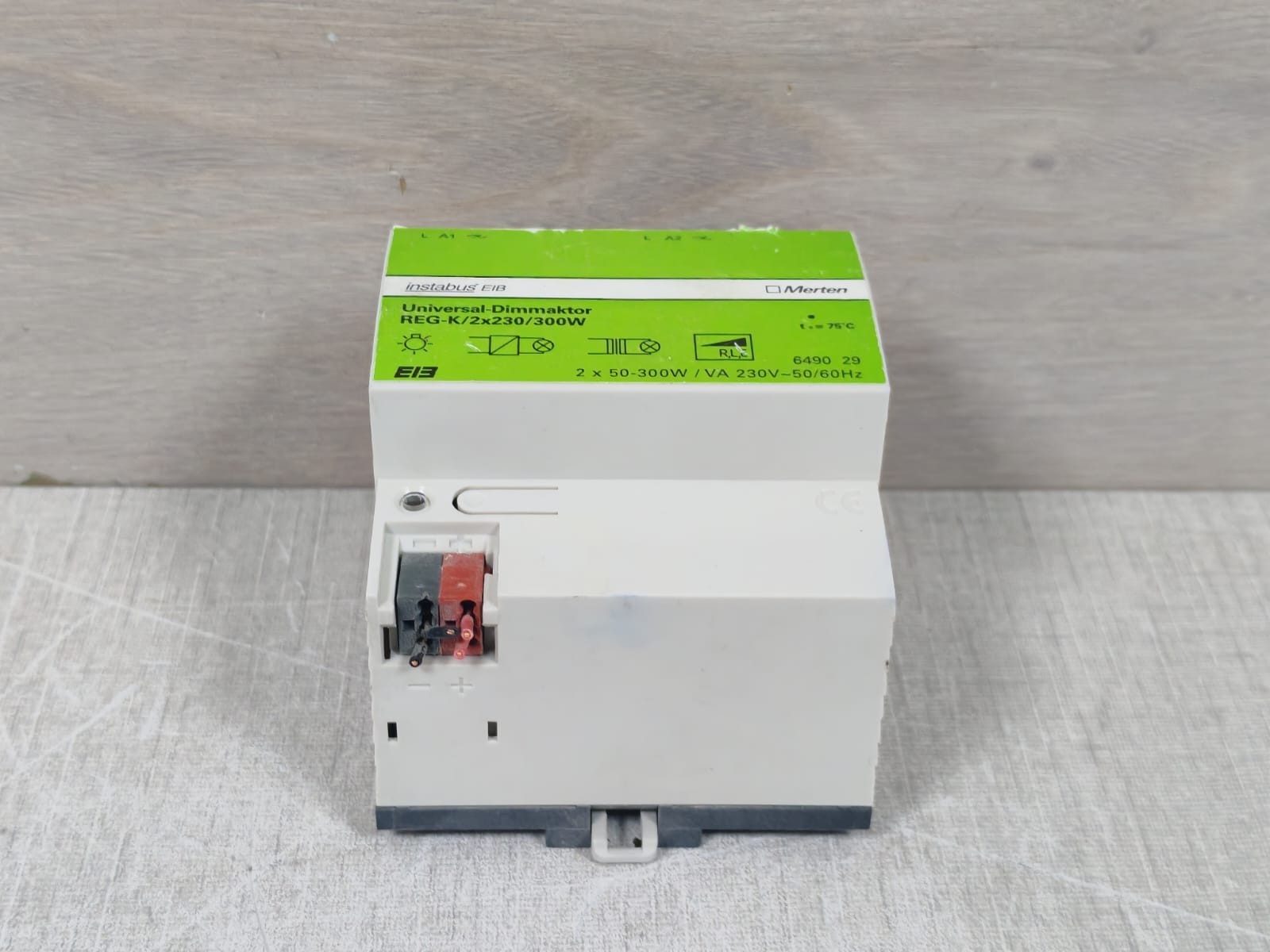 Merten 6490 29 Merten 6490 29 Universal-Dimmaktor 4
